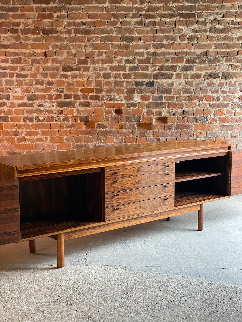 Mid-20th Century Robert Heritage Granville Rosewood Sideboard by Archie Shine, Circa 1969