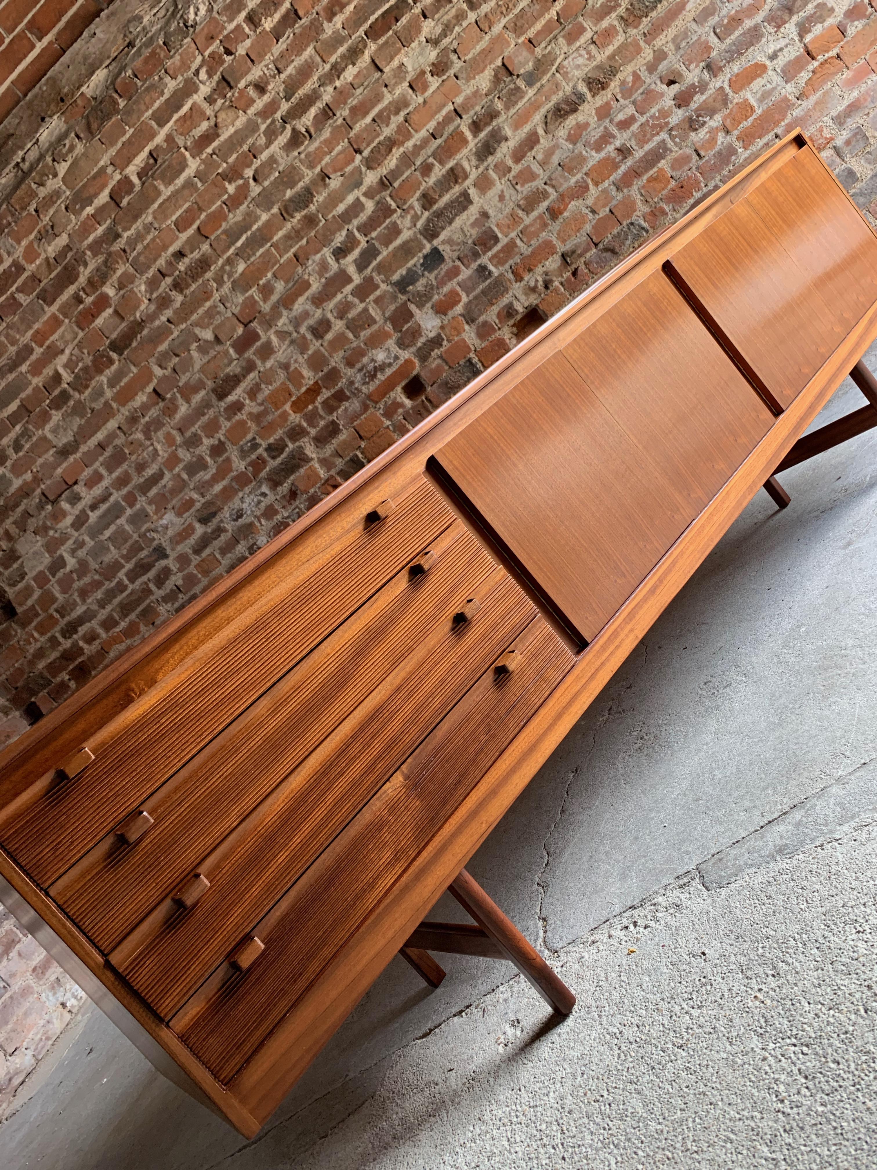 Robert Heritage Knightsbridge Rosewood Sideboard Credenza by Archie Shine, 1960s 1