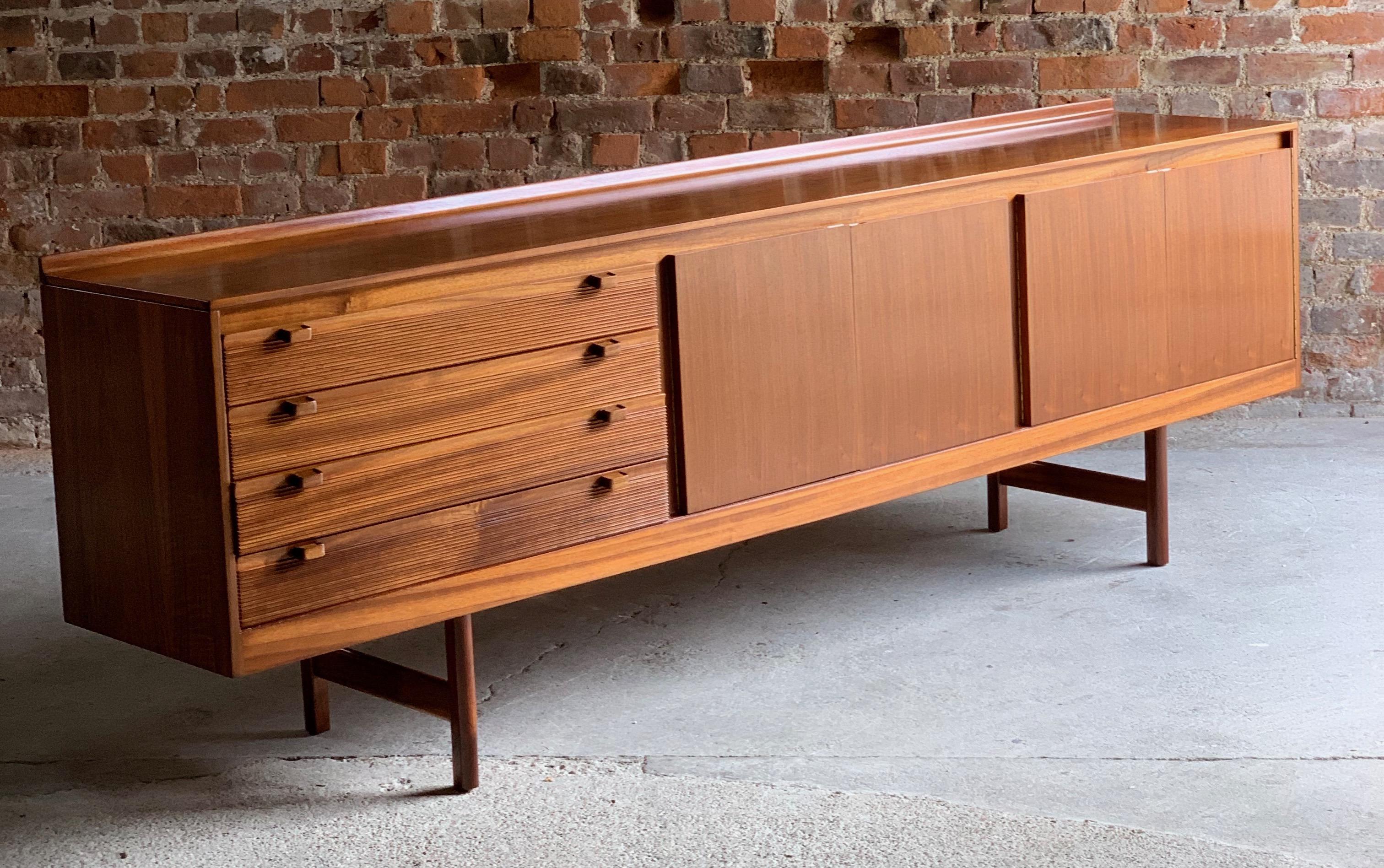 Robert Heritage Knightsbridge Rosewood Sideboard Credenza by Archie Shine, 1960s 2
