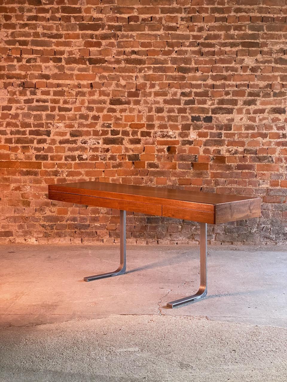 Robert Heritage Planar Teak Console Table for Archie Shine, circa 1960s 5
