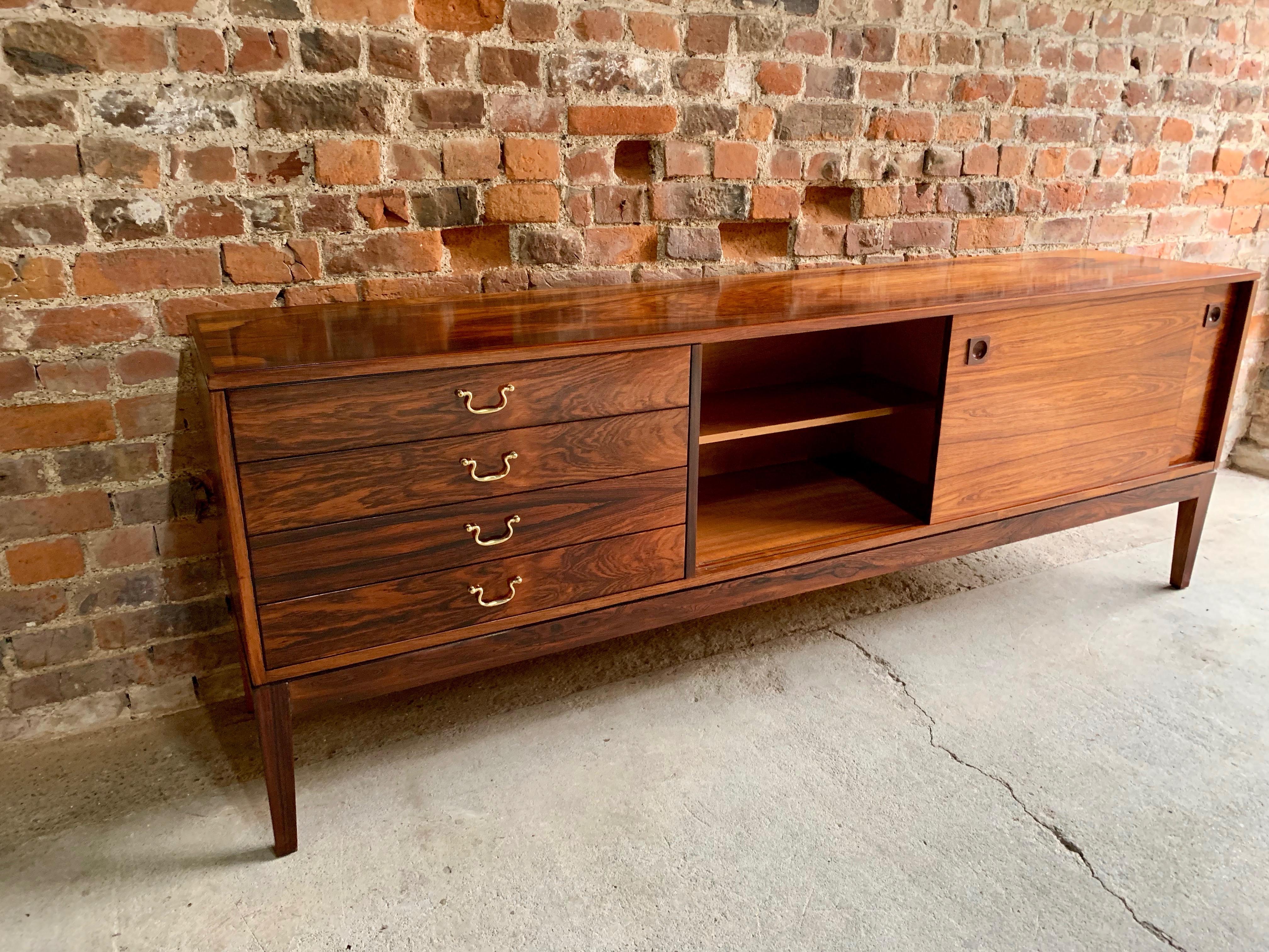 Robert Heritage Rosewood Sideboard for Archie Shine Midcentury, circa 1960s 6