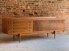 Crédence Hamilton Sideboard en bois de rose et teck de Robert Heritage par Archie Shine