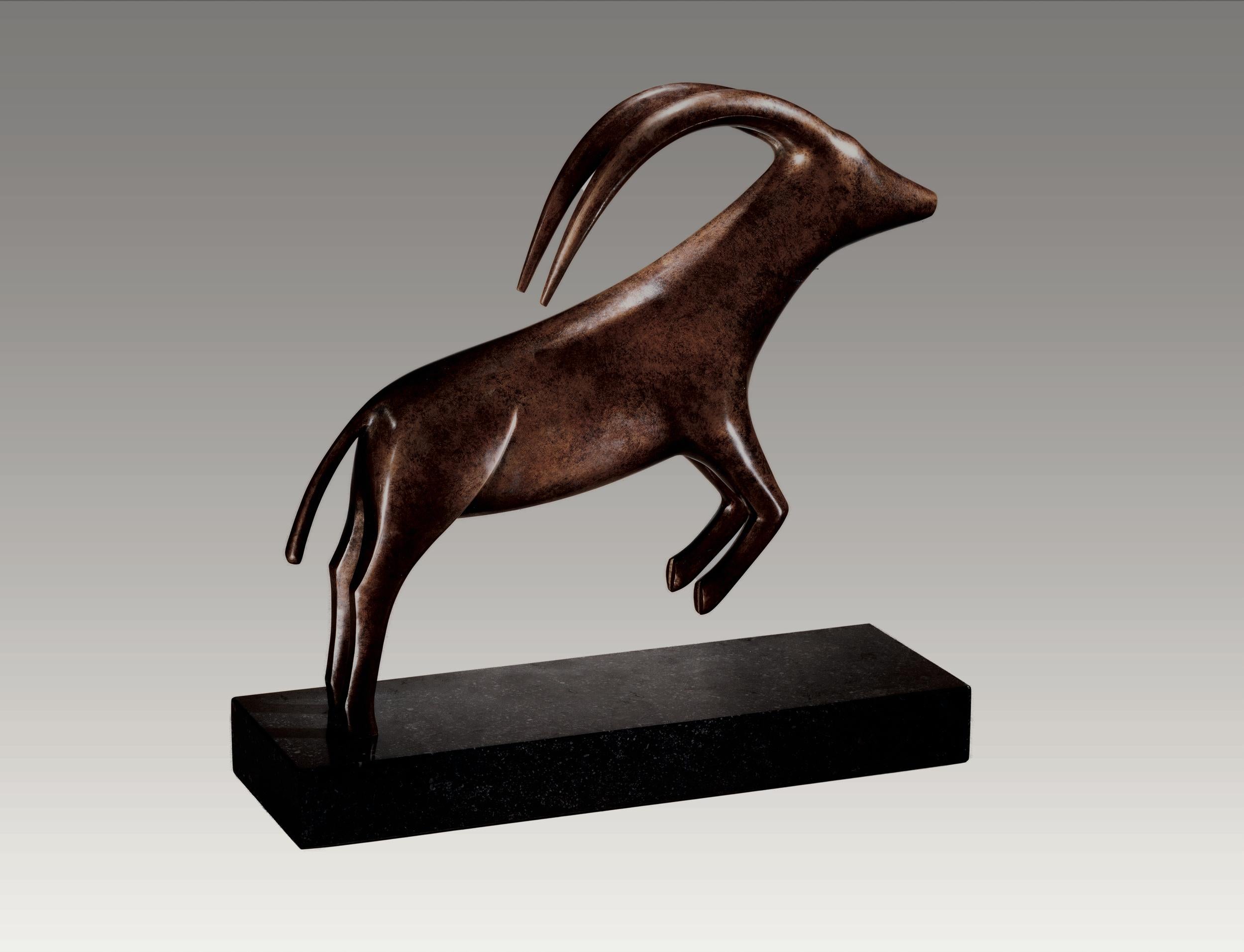Robert Hooke Figurative Sculpture - Sable Antelope