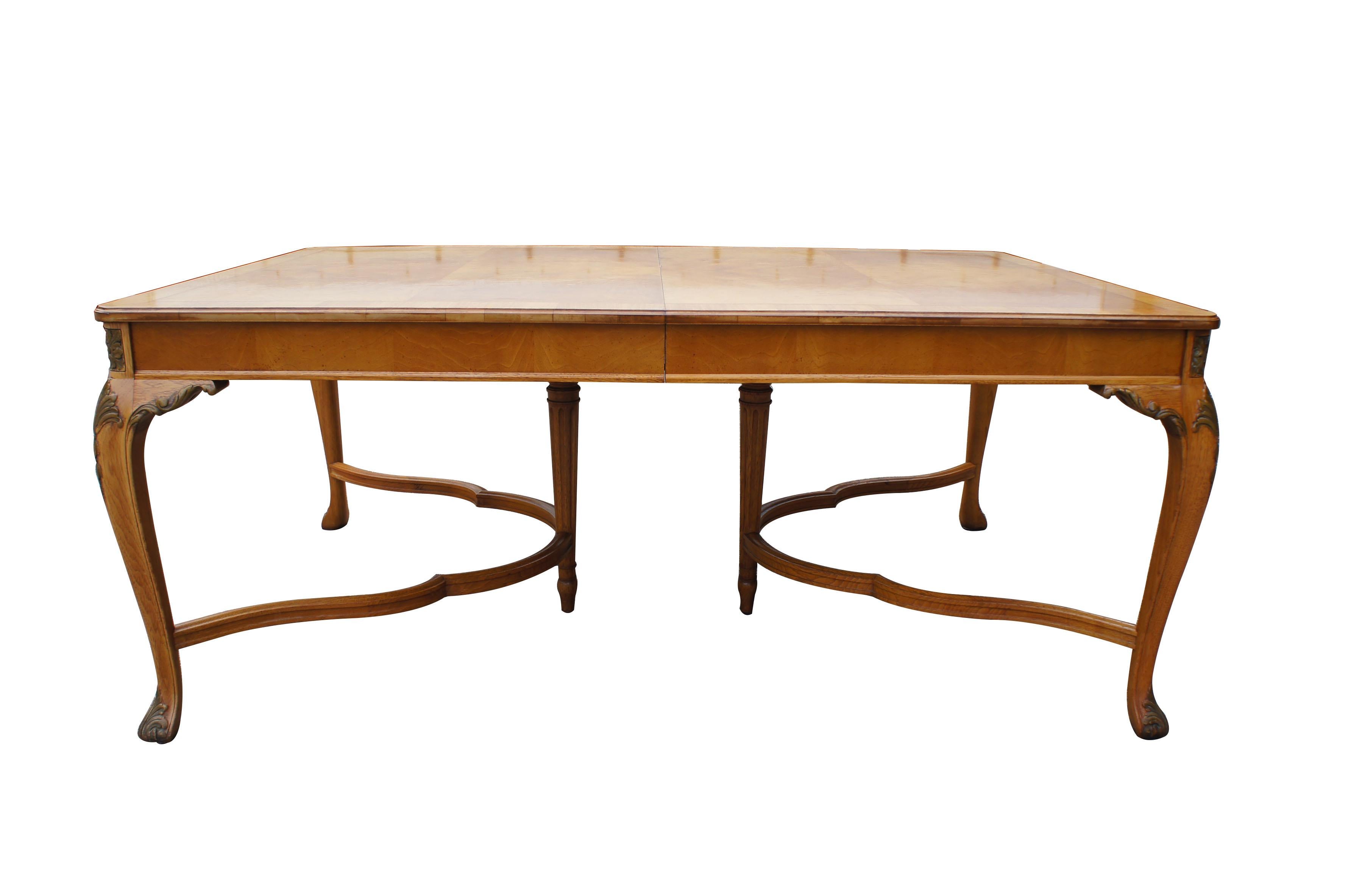 Robert Irwin Furniture Co Crotch Walnut French Louis XVI Dining Table Florentine In Good Condition In Dayton, OH