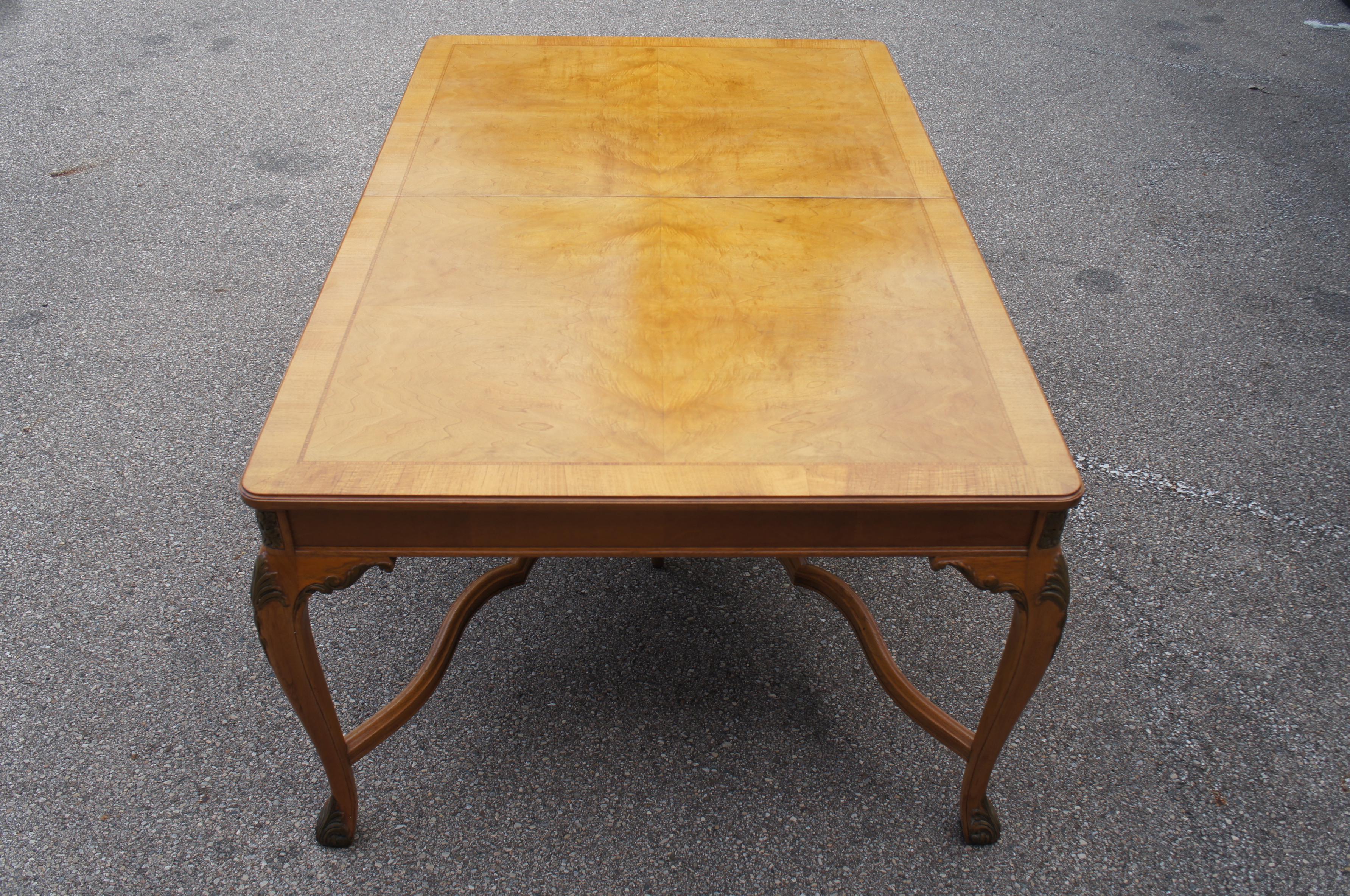 Mid-20th Century Robert Irwin Furniture Co Crotch Walnut French Louis XVI Dining Table Florentine