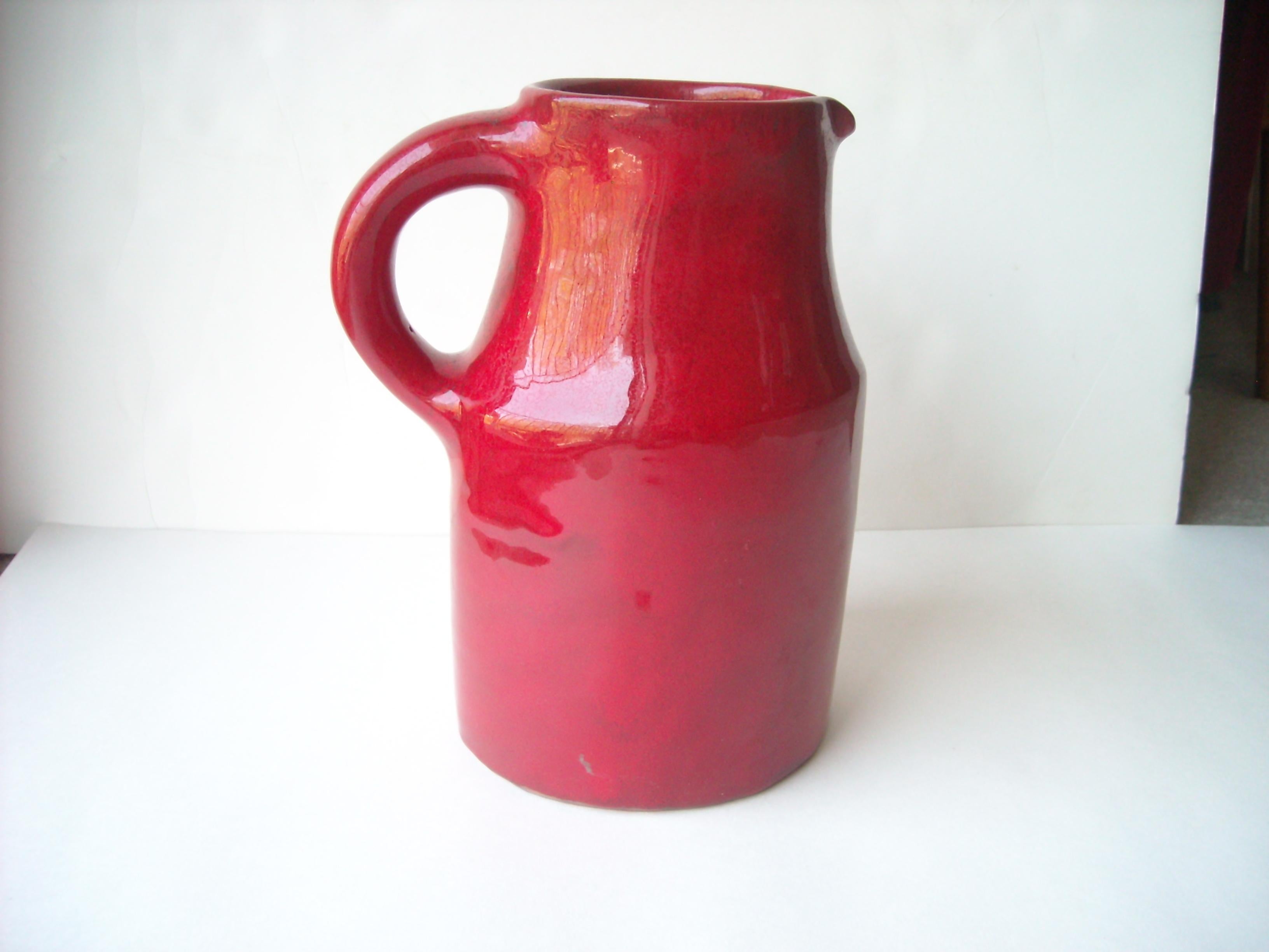 Modern Robert & Jane Cloutier High Glossy Finish/ Ceramic / Terracotta, Pitcher, Large