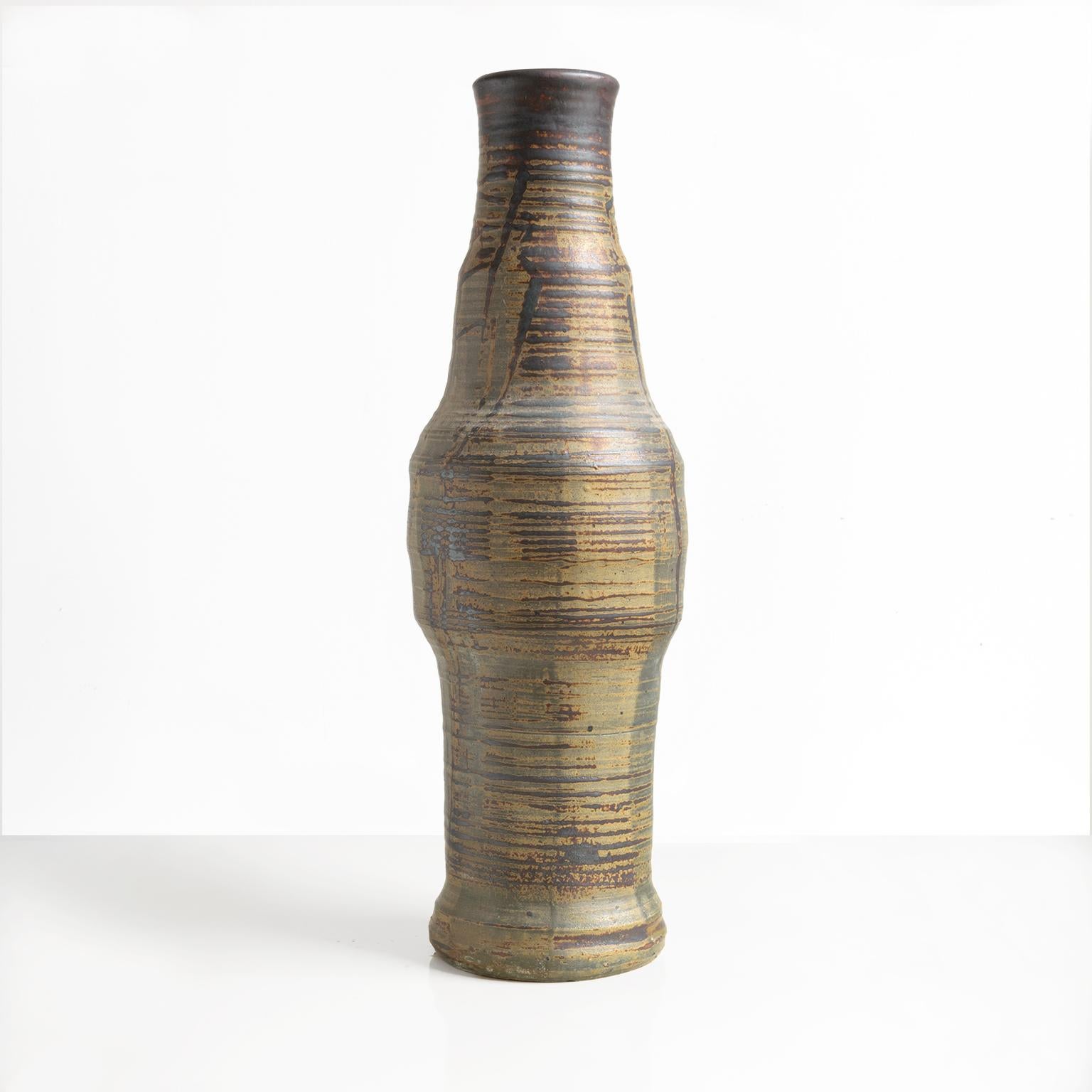 Mid-Century Modern Robert Johnson Washington, Studio Vase with Figures, United Kingdom, 1966 For Sale