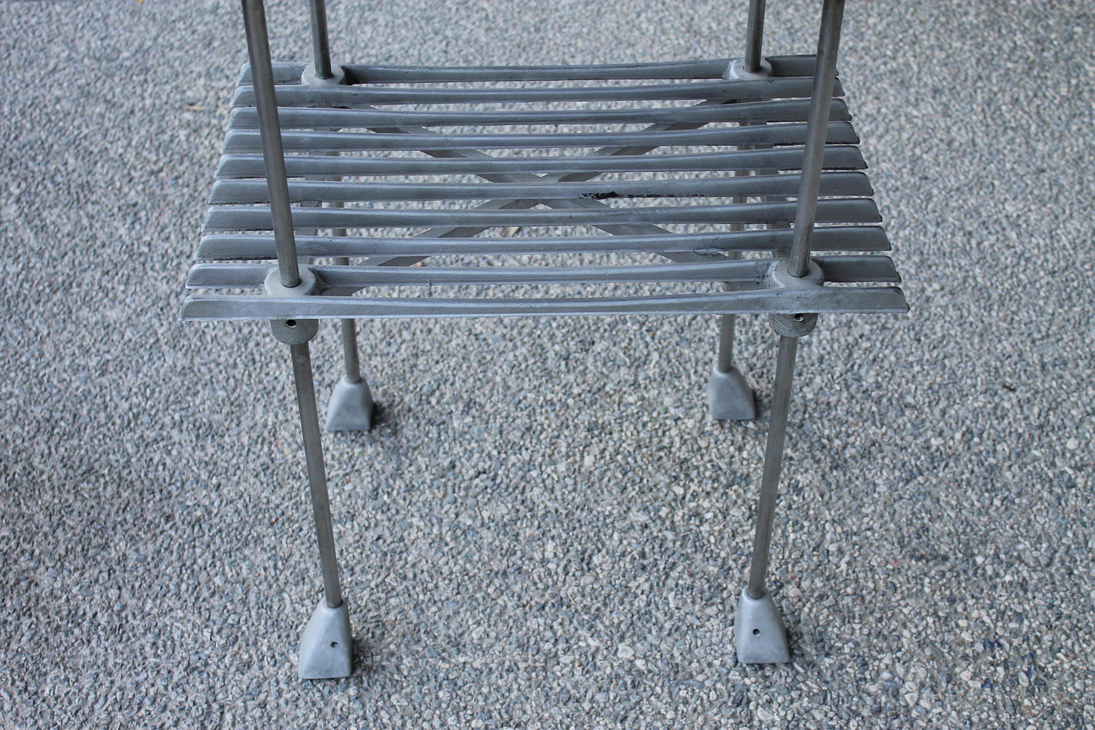 Mid-Century Modern Table d'extrémité en aluminium Robert Josten en vente