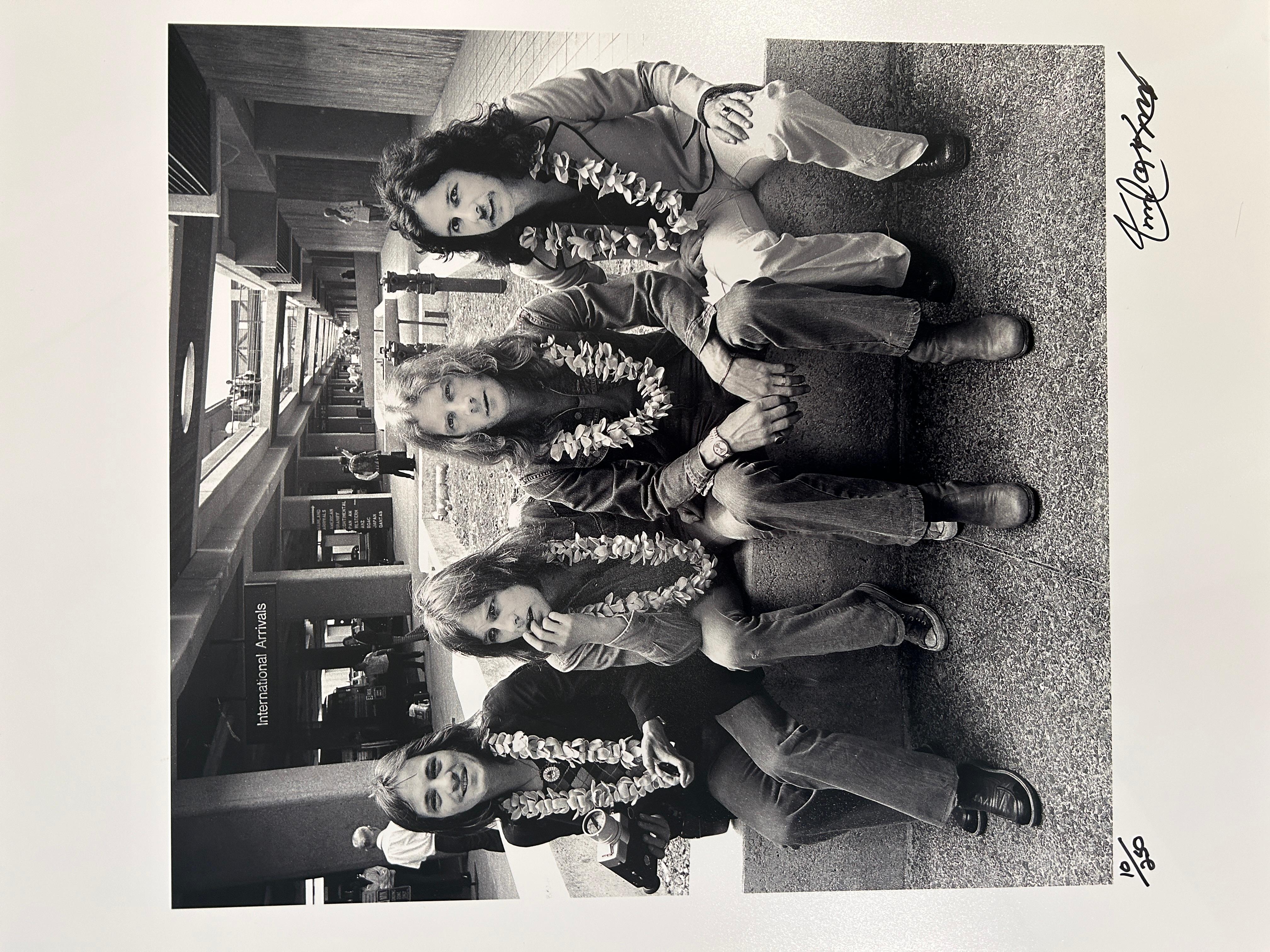 Black and White Photograph di Robert Knight - Torta umile