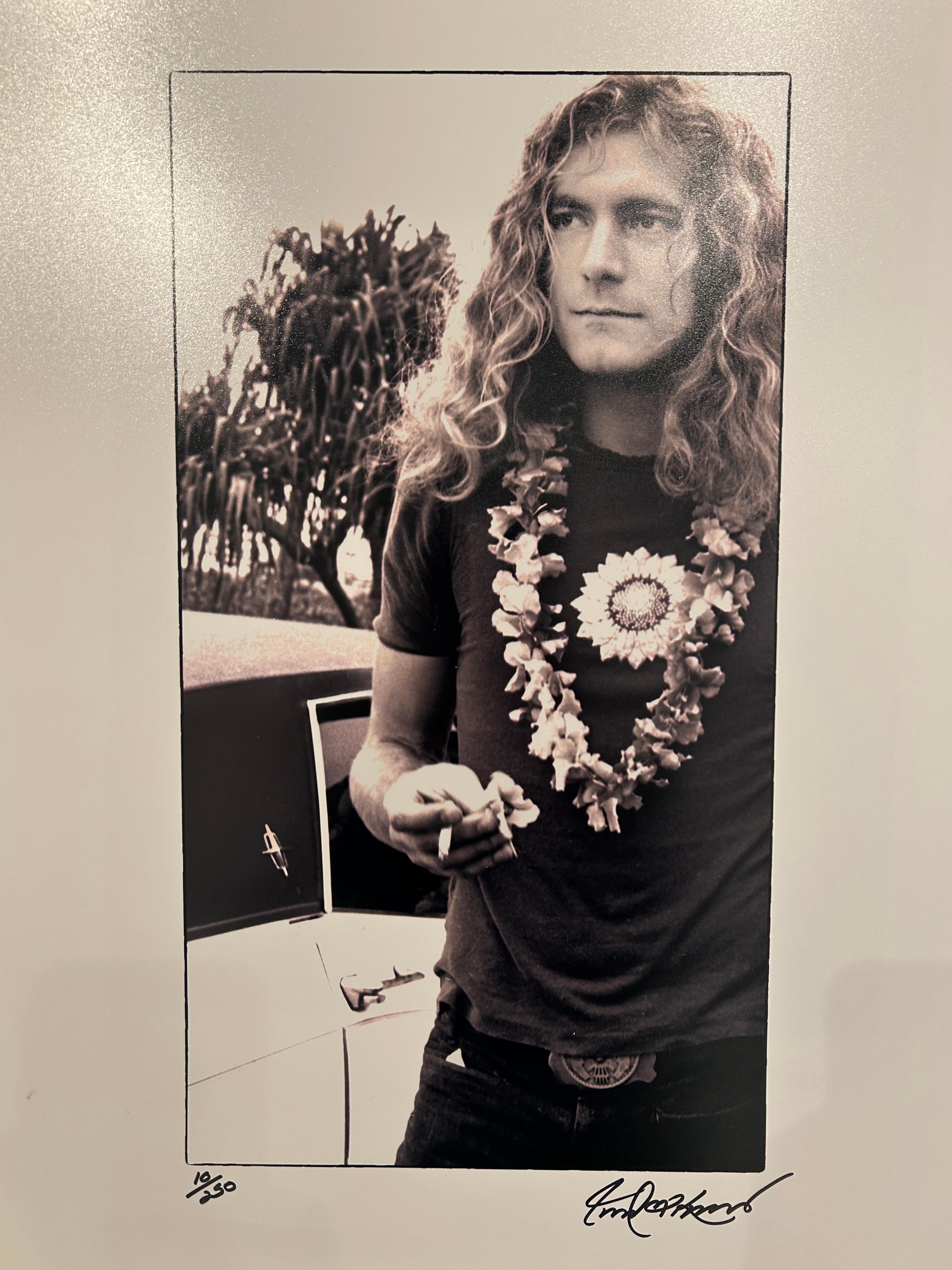 Robert Knight Black and White Photograph - Robert Plant Honolulu
