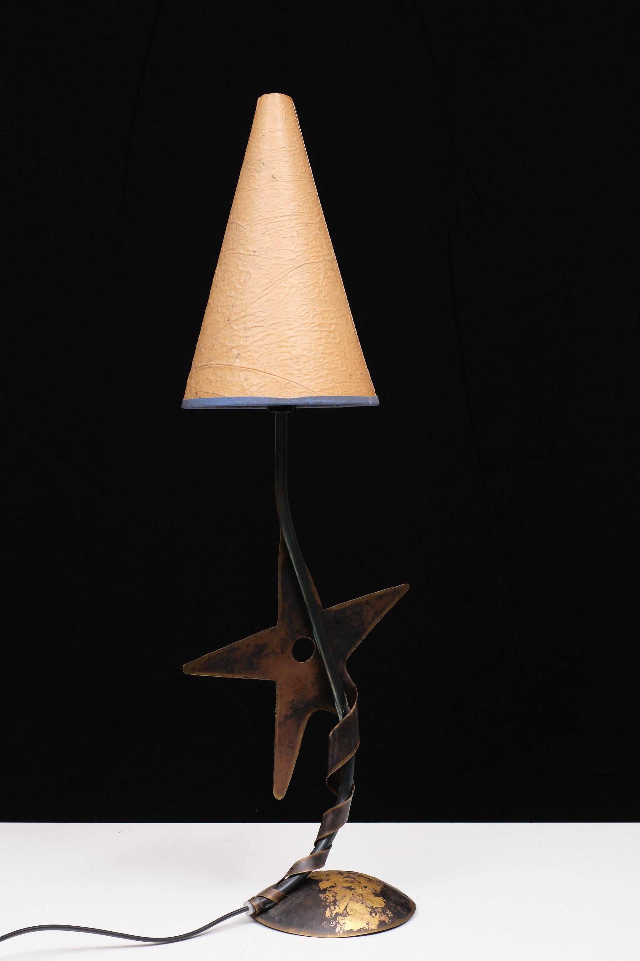 Robert  Kostka  handmade Star Table lamp  1980s France  In Good Condition For Sale In Den Haag, NL