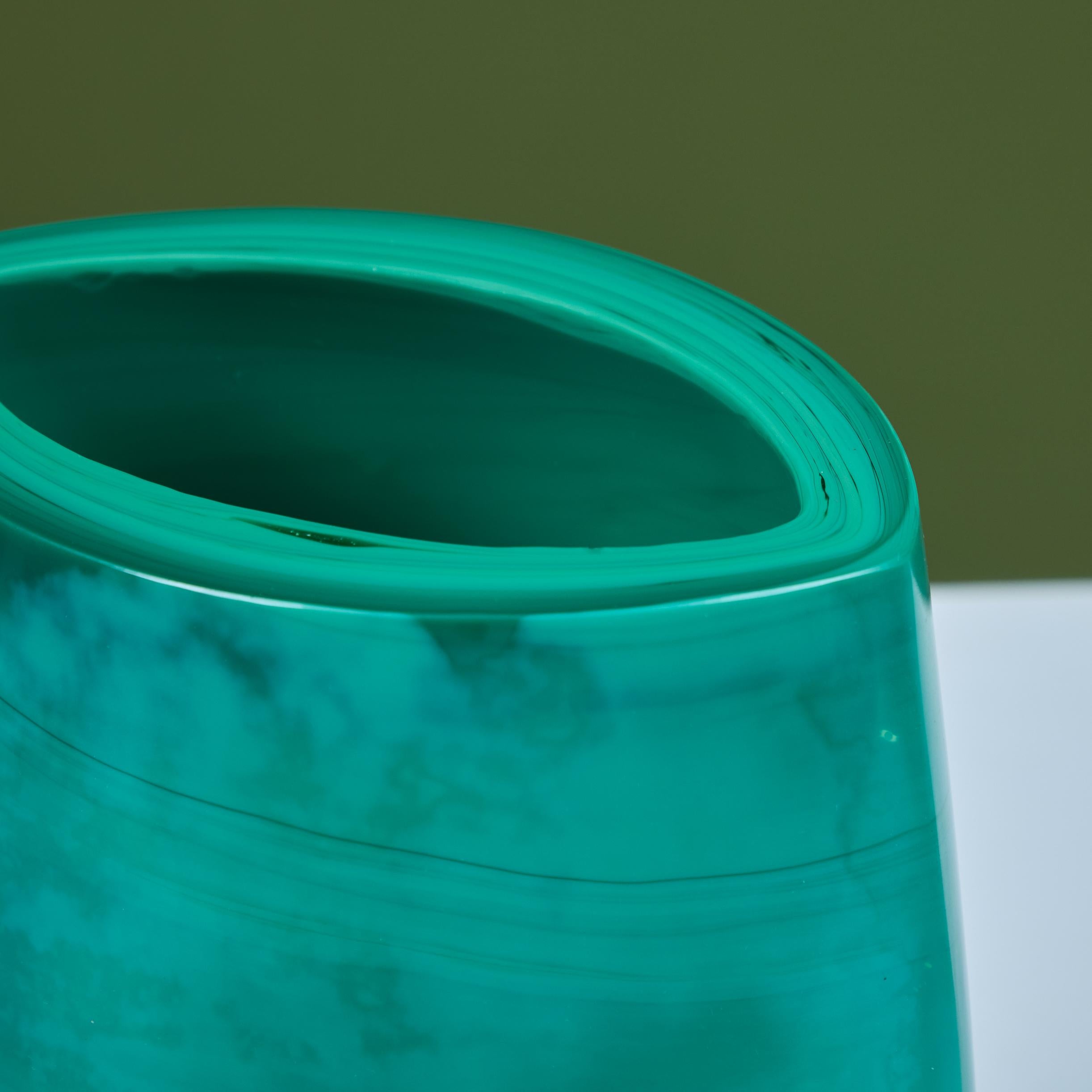 Robert Kuo Green Peking Glass Vase 7
