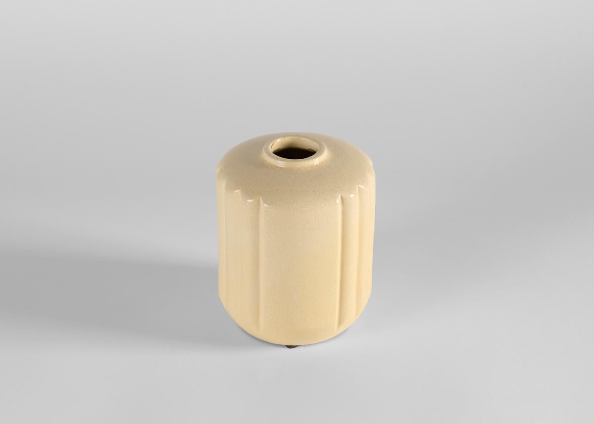 Art Déco Robert Lallemant, Vaso a coste color crema, Francia, 1930 ca. in vendita