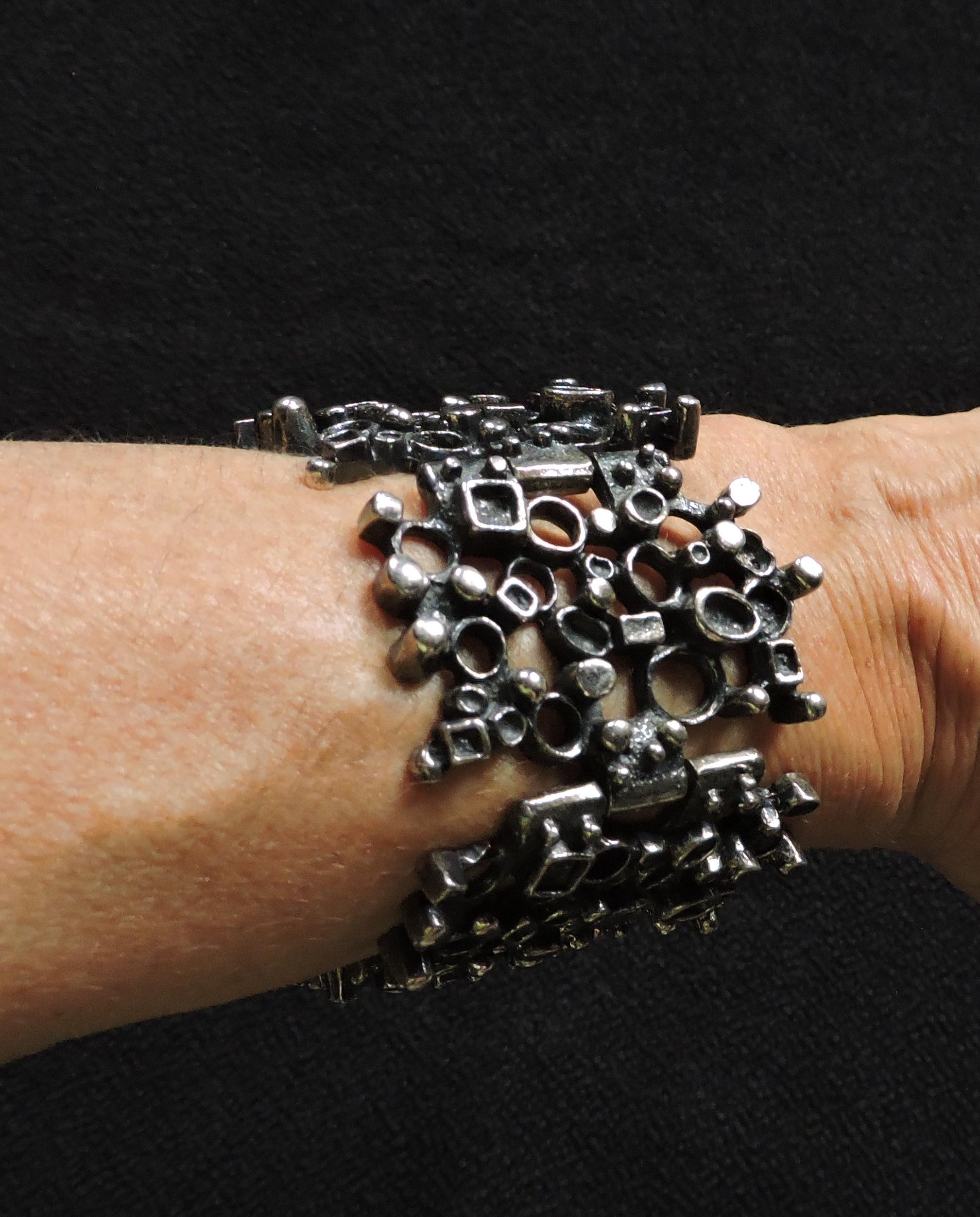 Robert Larin Brutalist Modernist Sculptural Bracelet, Canadian Art Jewelry In Good Condition For Sale In Chesterfield, NJ