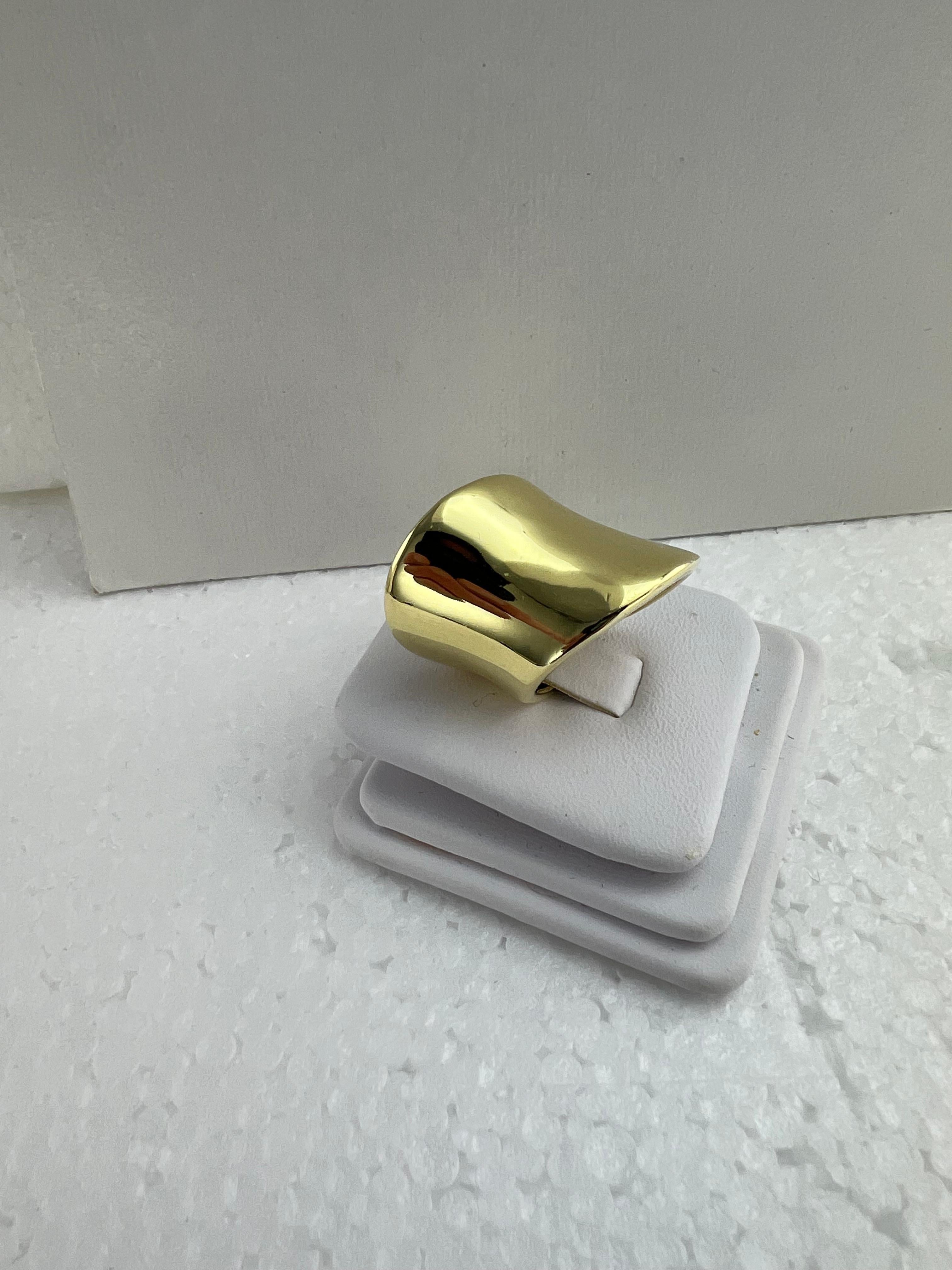 Robert Lee Morris 18K Gelbgold skulpturale breite Band für Damen oder Herren im Angebot