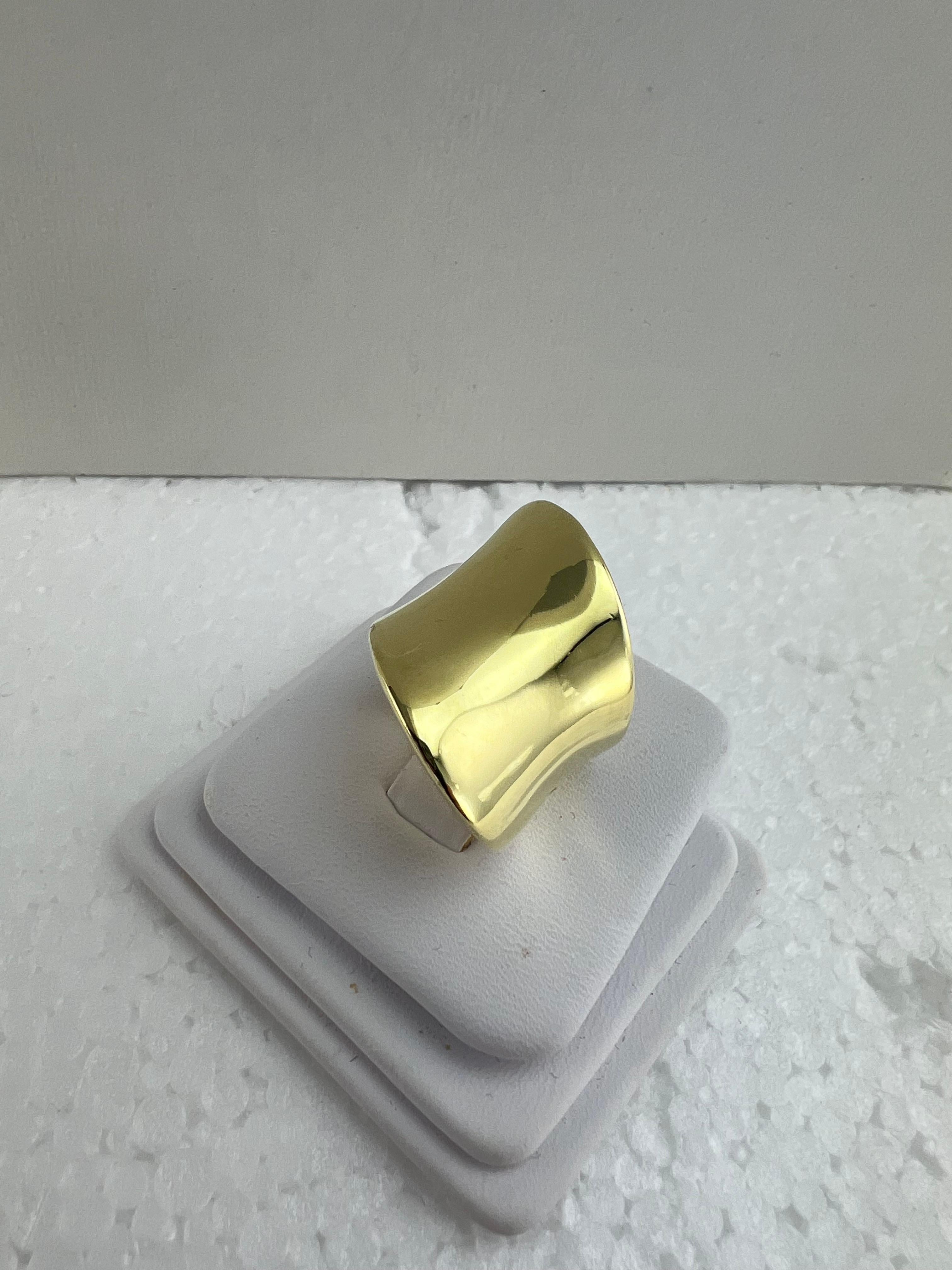 Robert Lee Morris 18K Gelbgold skulpturale breite Band im Angebot 1