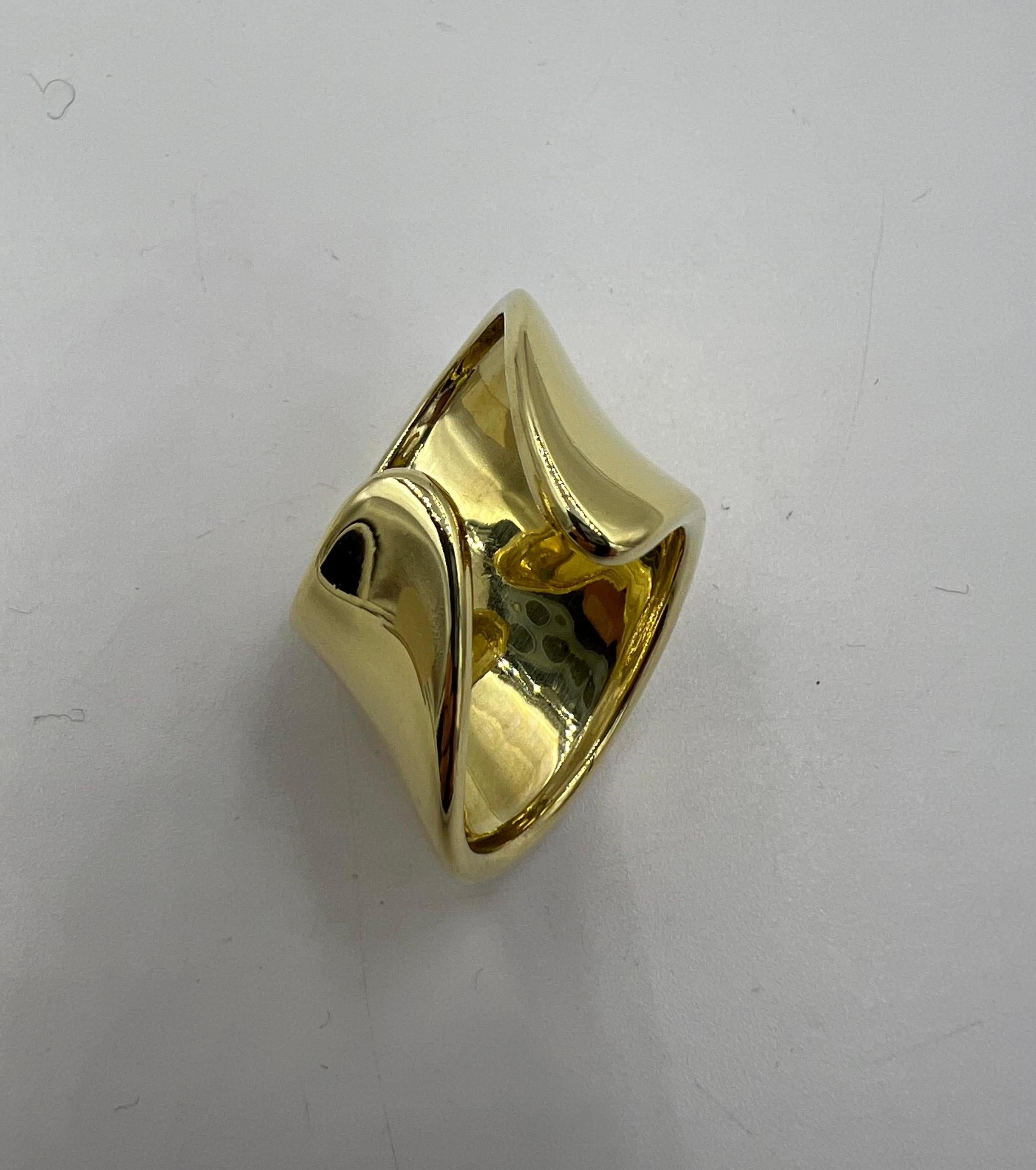 Robert Lee Morris 18K Gelbgold skulpturale breite Band im Angebot 3