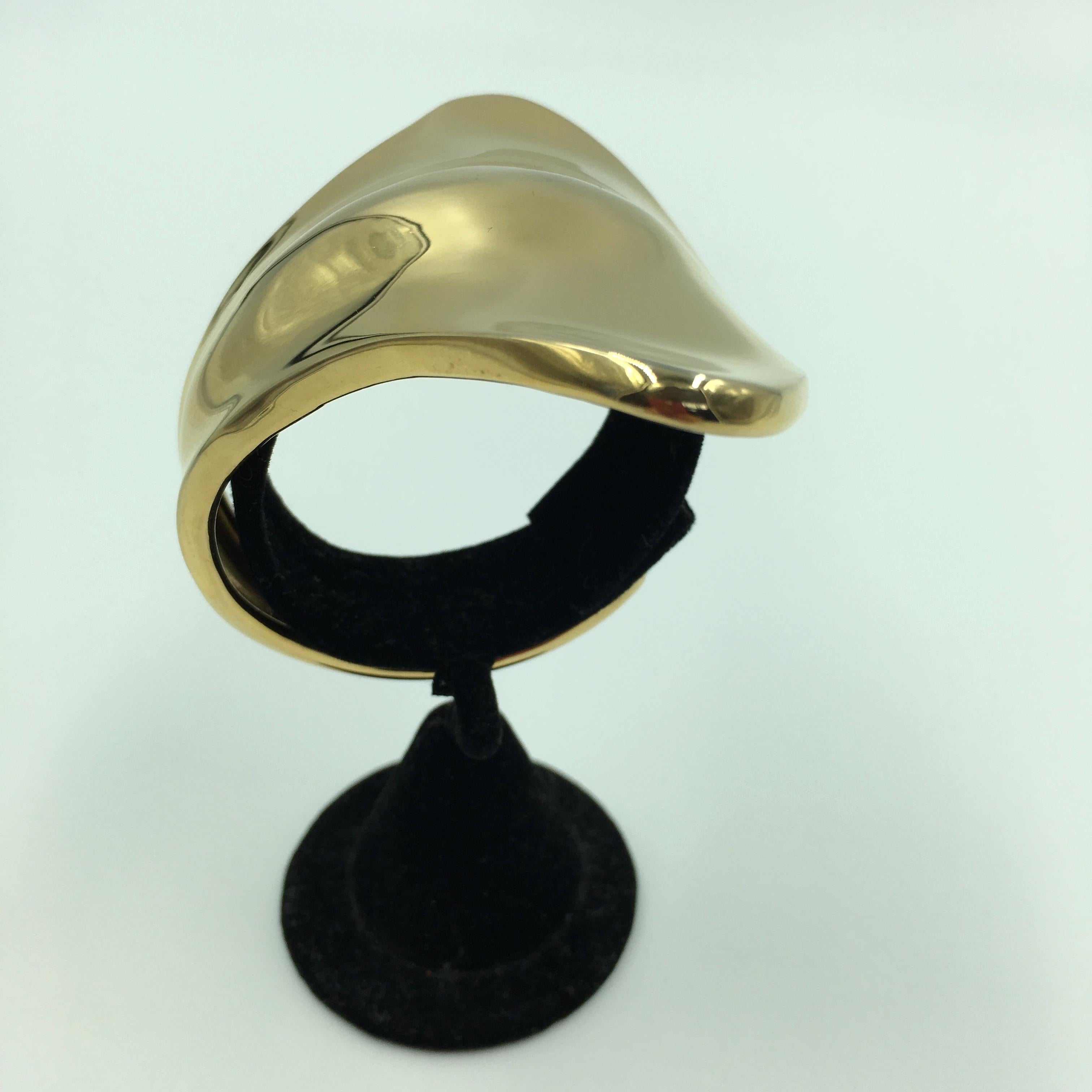 Robert Lee Morris, manchette d'art en plaqué or 24 carats en vente 1