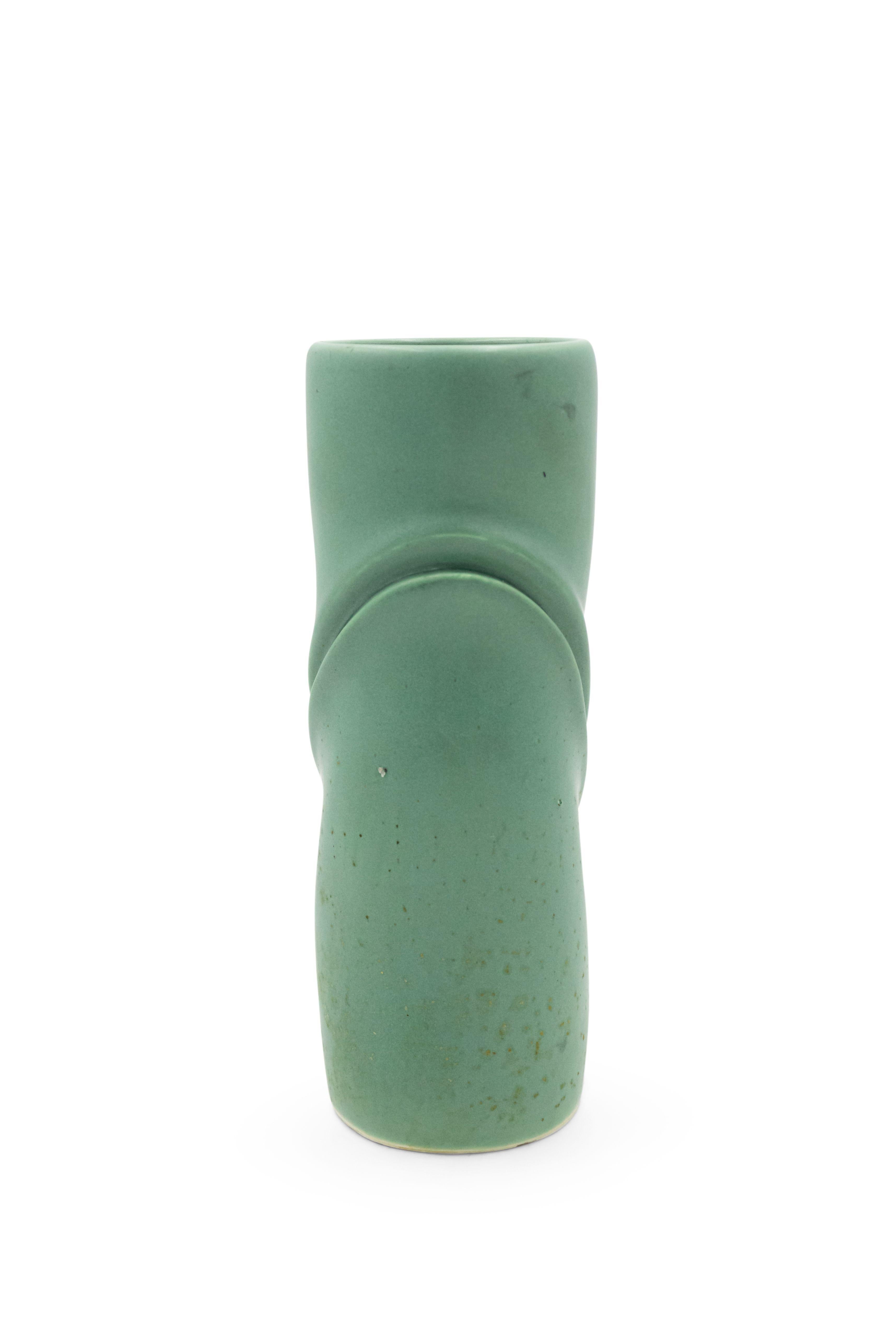 Moderno Robert Lee Morris Vaso in ceramica celeste in vendita