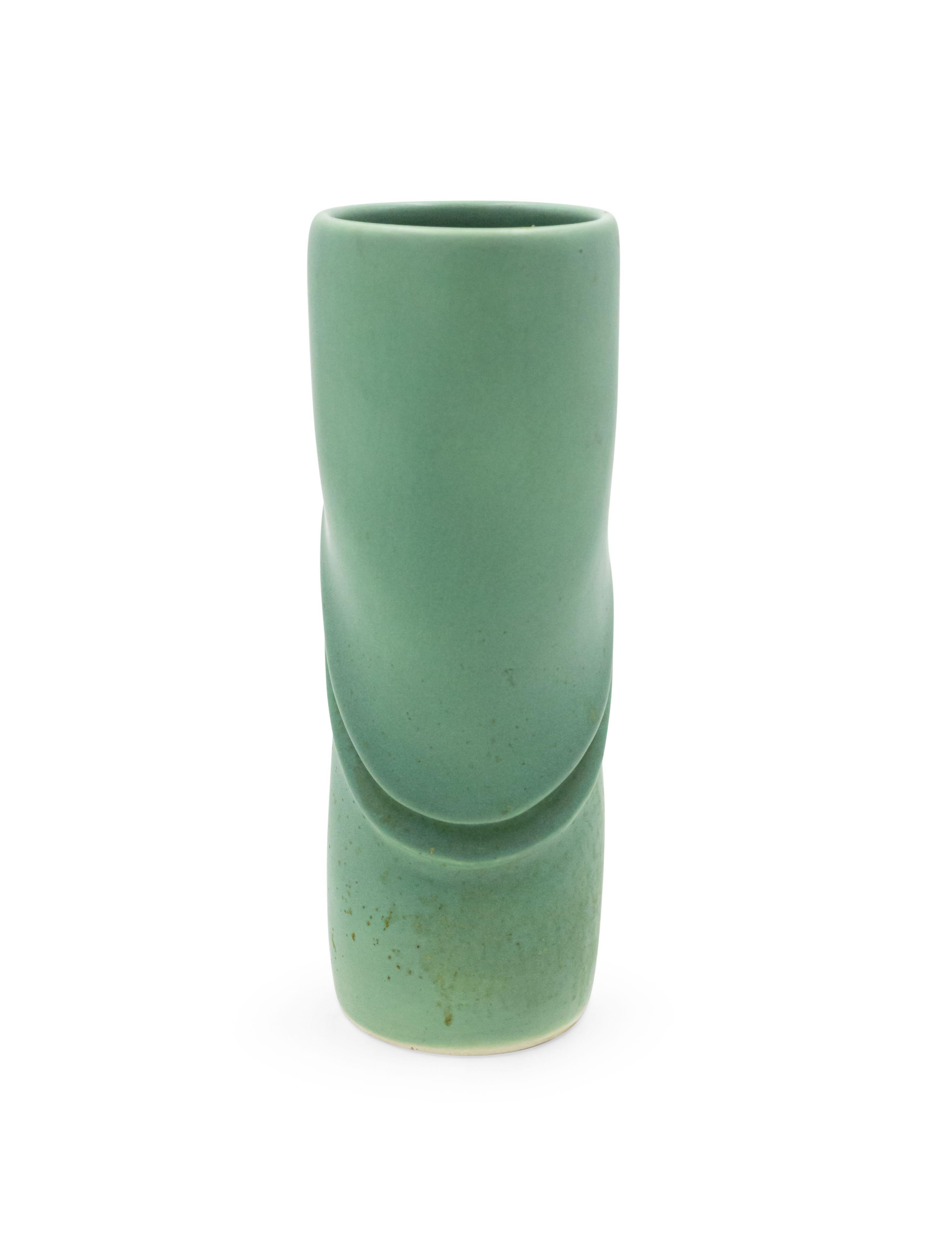 Robert Lee Morris Vaso in ceramica celeste In condizioni buone in vendita a Queens, NY