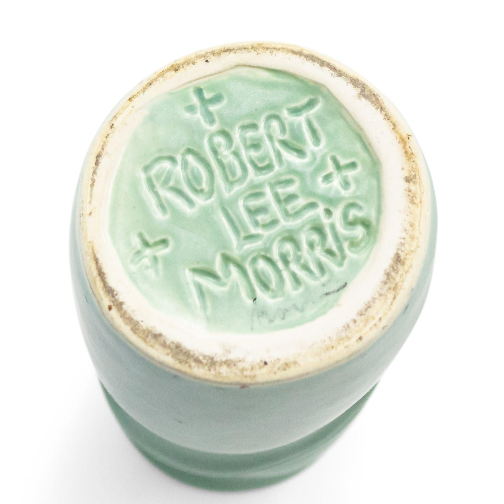 Robert Lee Morris Celadon-Keramikvase aus Celadon (20. Jahrhundert) im Angebot