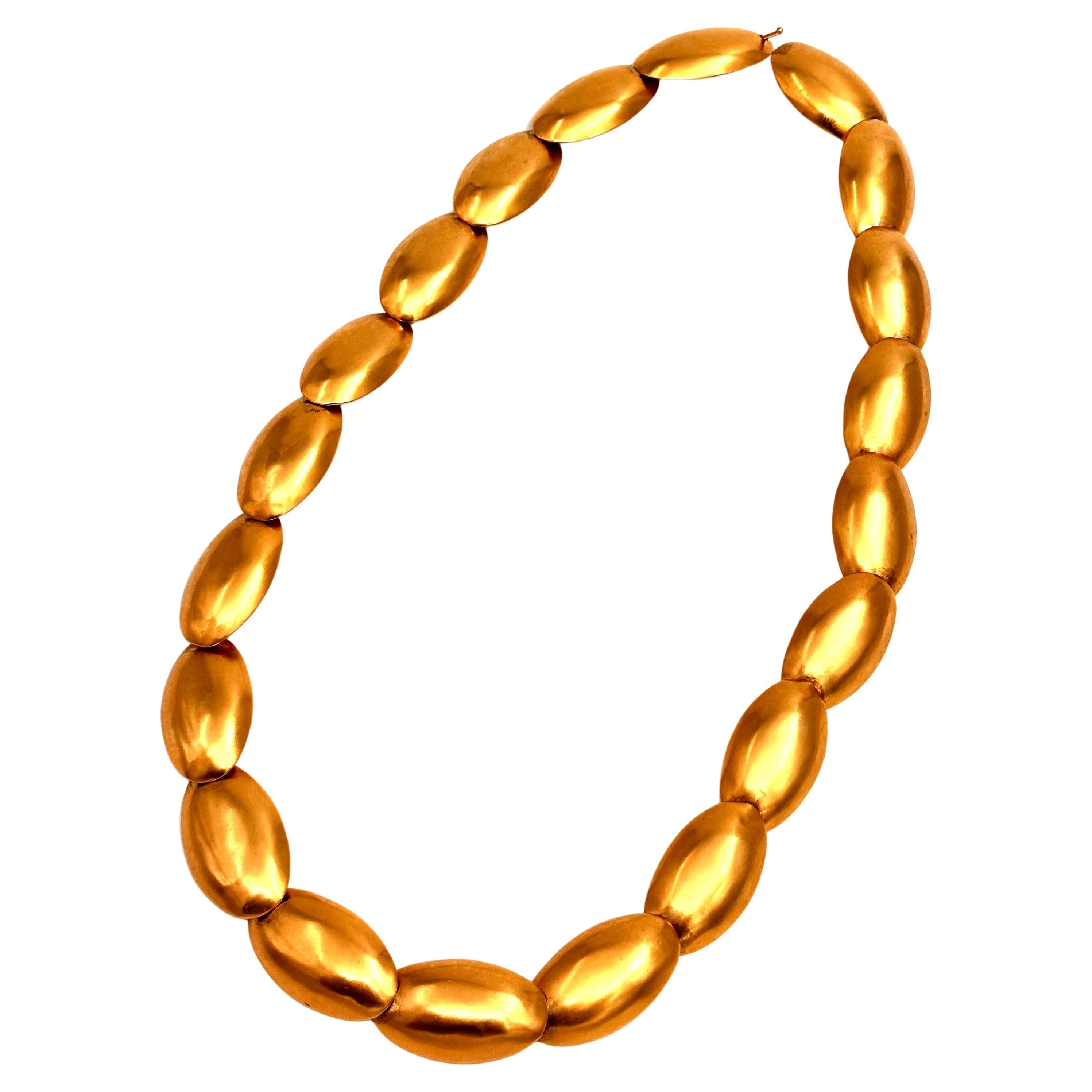 Vergoldeter Eiergürtel/Halskette von Robert Lee Morris