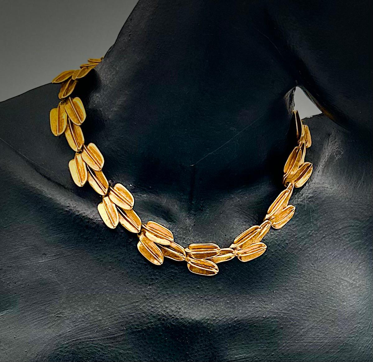 Robert Lee Morris Gilded Triple Leaf Casual Necklace In Good Condition For Sale In New York, NY