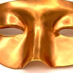 Robert Lee Morris Spilla a forma di maschera placcata in oro, 1982