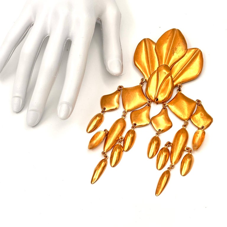 Robert Lee Morris Large Gilded Chandelier Brooch For Sale at 1stDibs