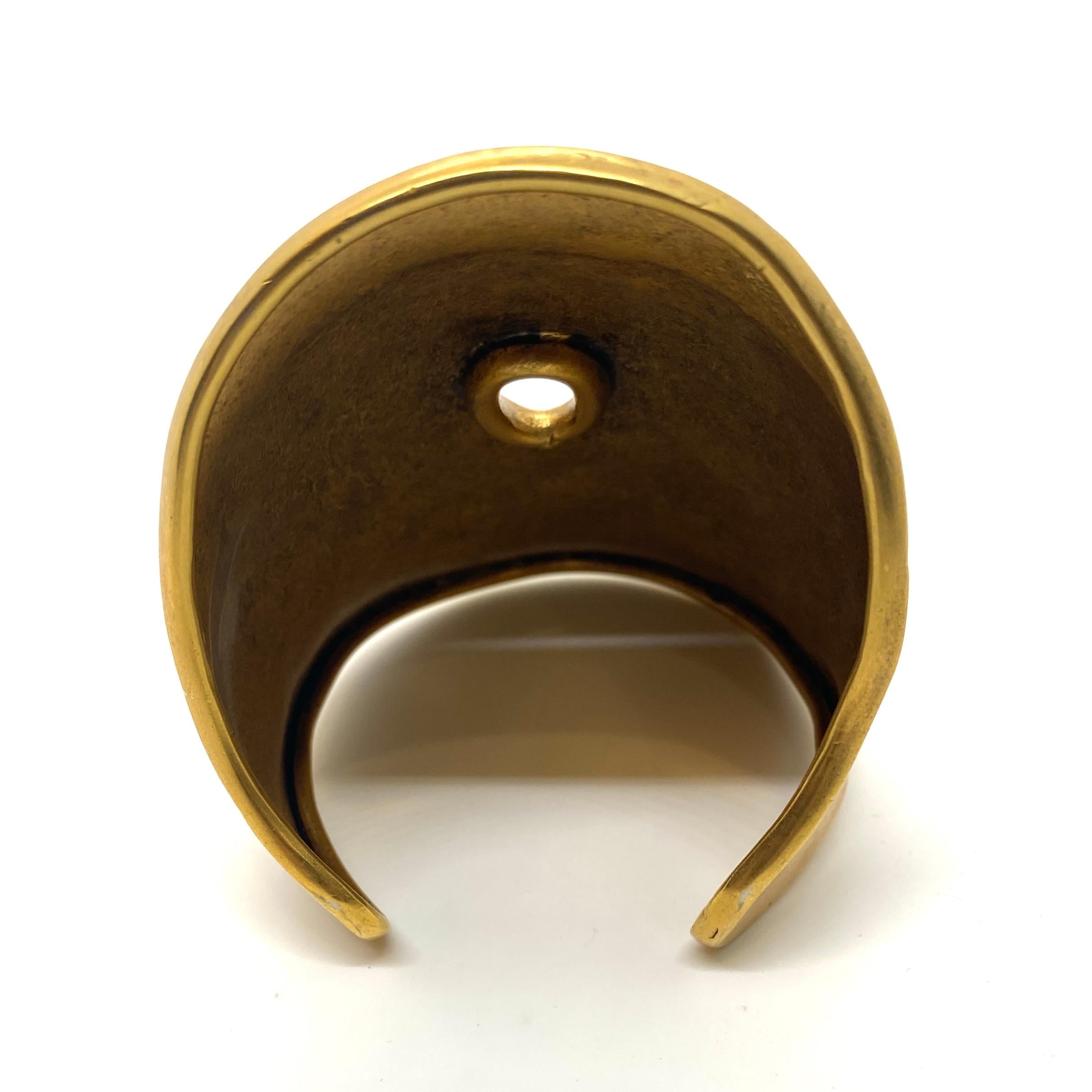 Robert Lee Morris Modern Long Gold Alpha Cuff with Knothole 1987 For Sale 2