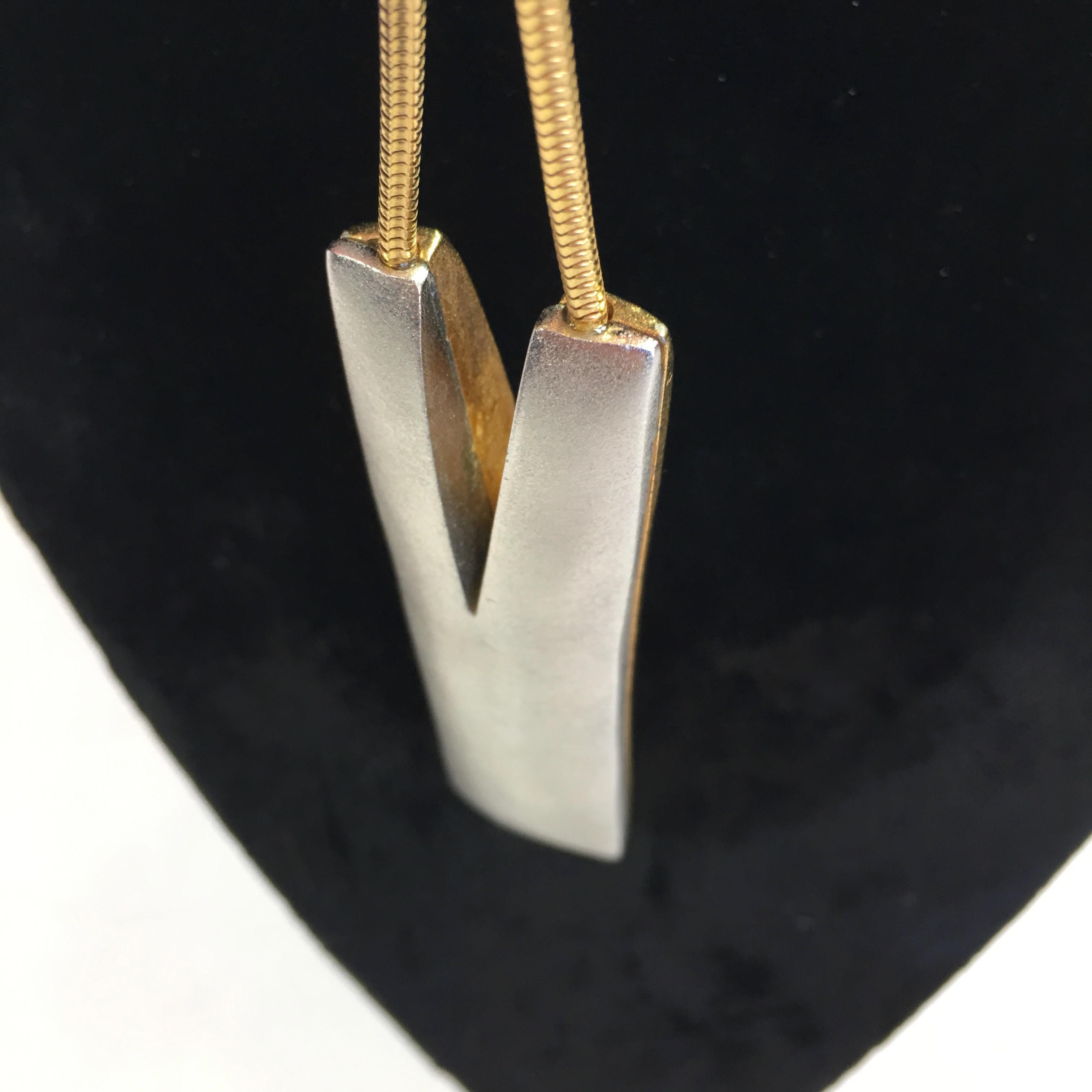 Modernist Reversible Matte Gold/Silver Necklace  For Sale 1