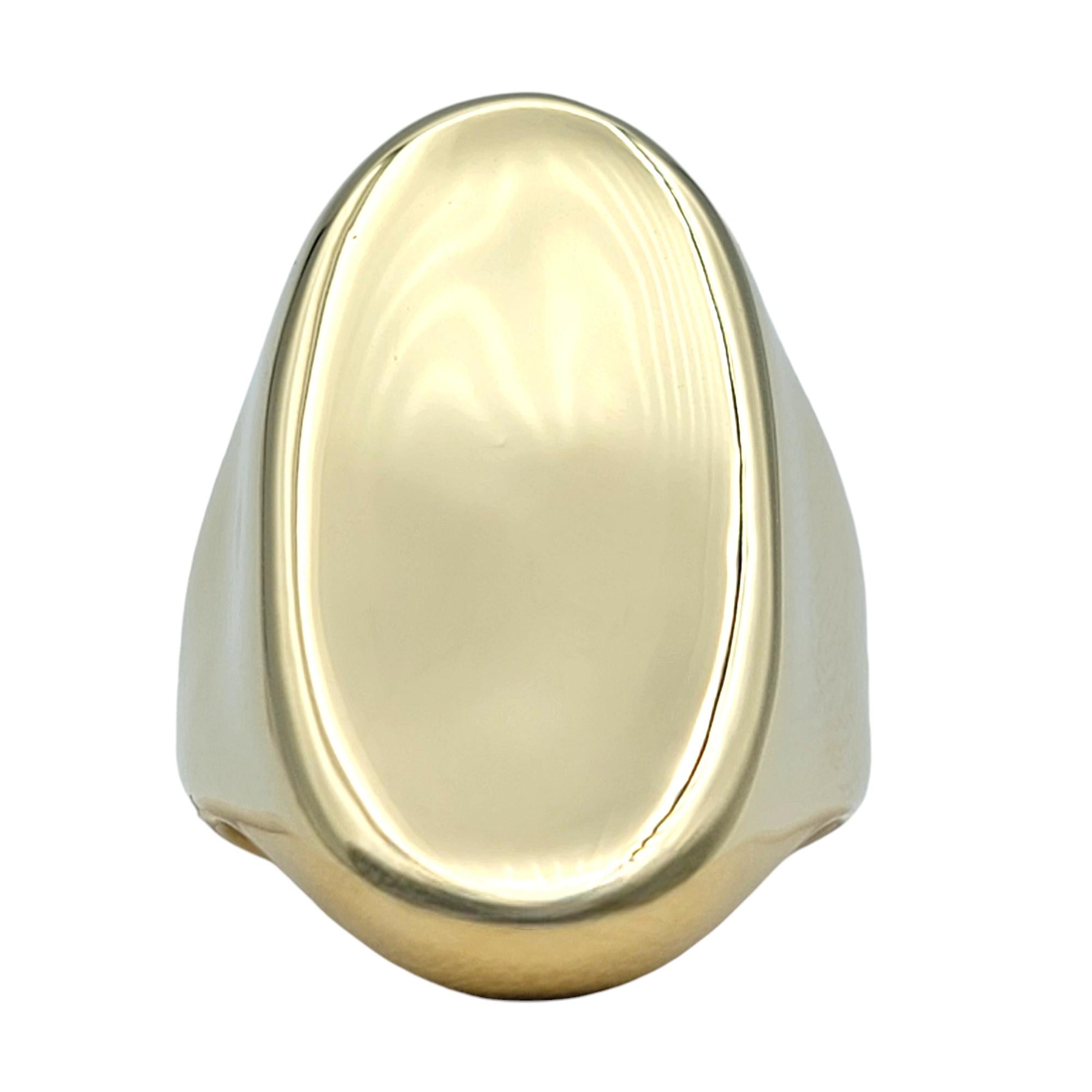 Ring Size: 6

This gorgeous Robert Lee Morris RLM Studio oval concave style ring exudes contemporary elegance with its sleek design and luxurious materials. Crafted from lustrous 14 karat yellow gold, this ring features an oval concave shape that