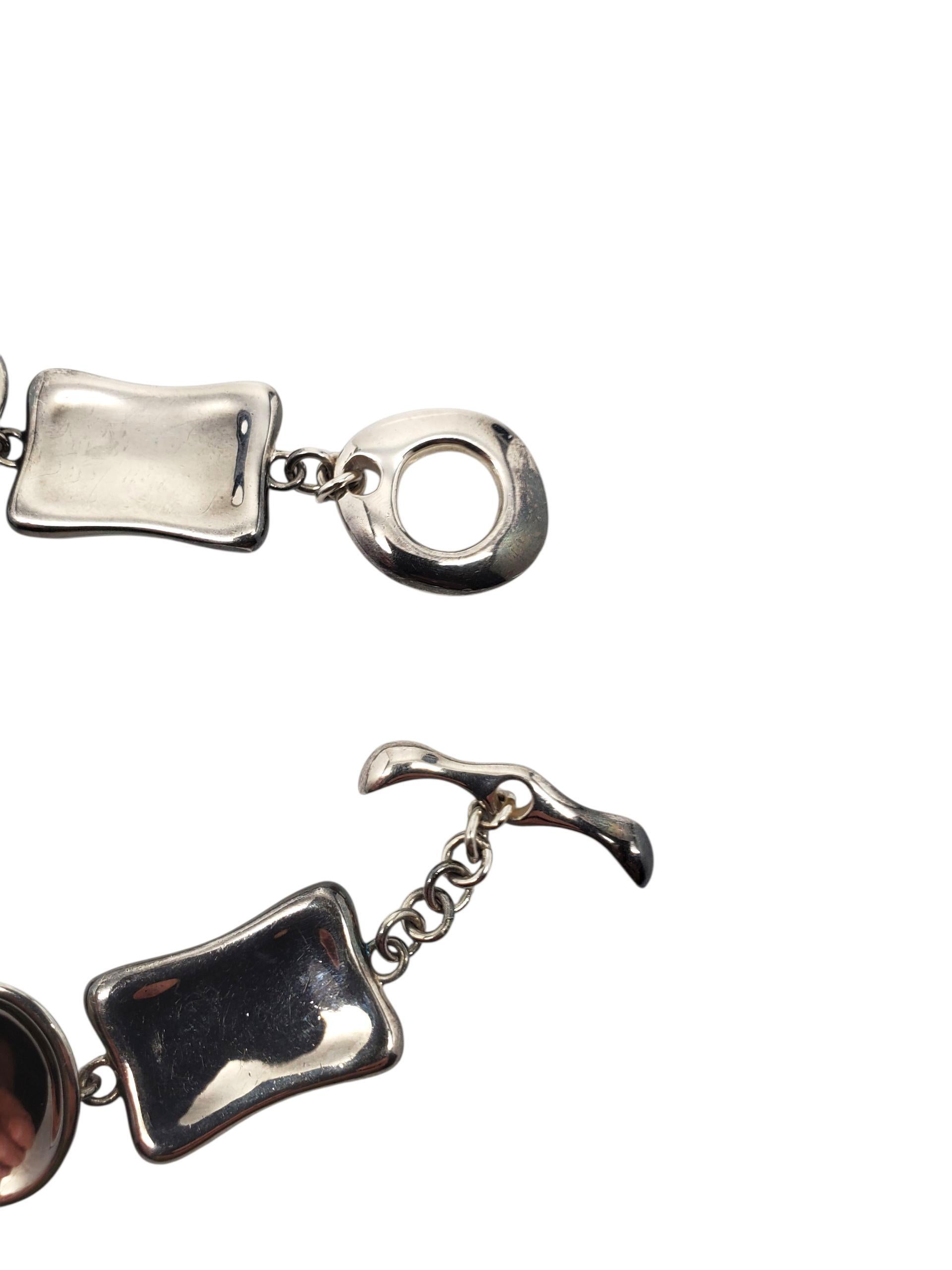 Donna Robert Lee Morris, bracciale scultoreo in argento con maglie #23571 in vendita