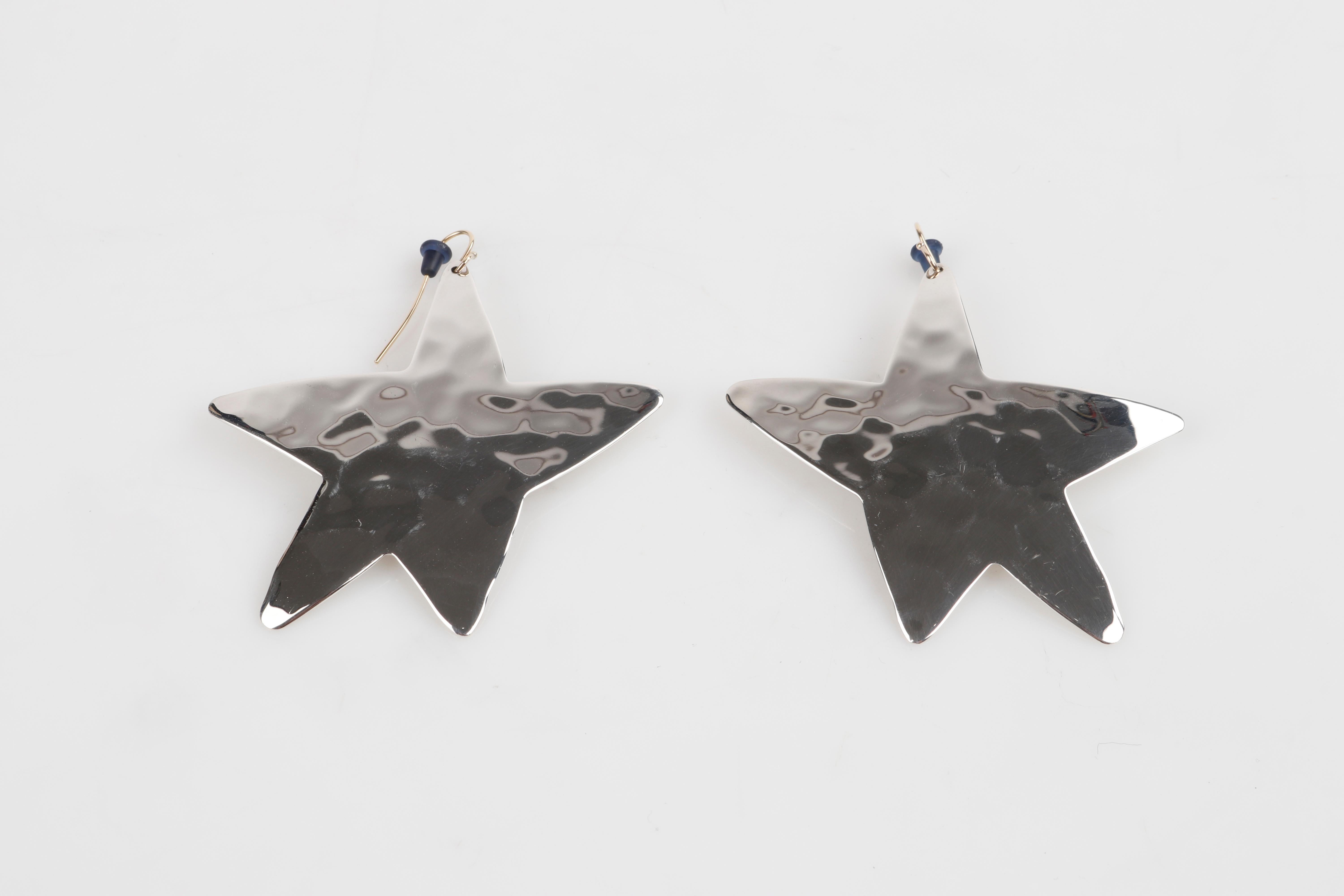 ROBERT LEE MORRIS Sterling Silver Andy Warhol Quote Stamped Star Large Earrings In Good Condition In Thiensville, WI