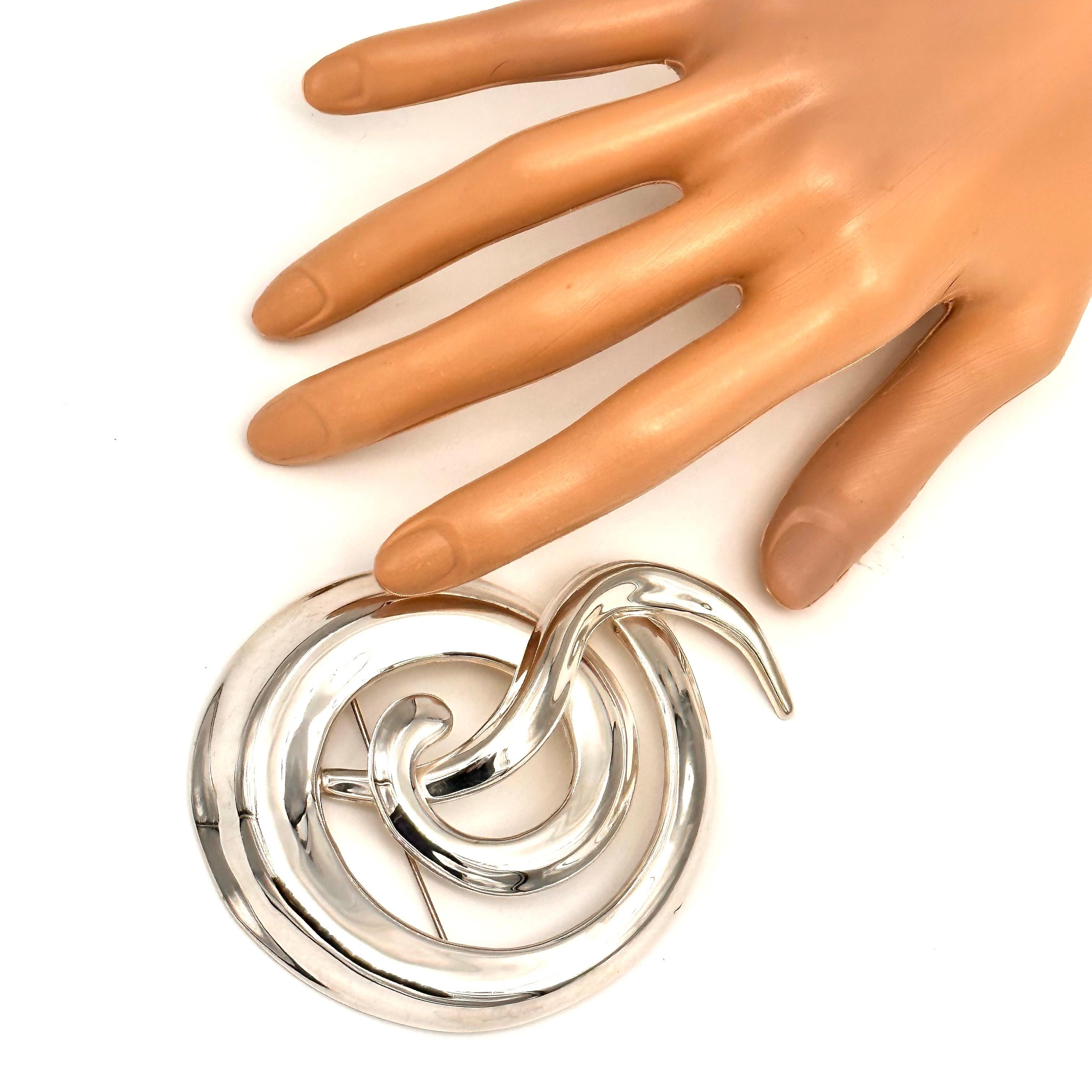 Robert Lee Morris Sterling Silver Colossal Spiral Brooch In Good Condition For Sale In New York, NY