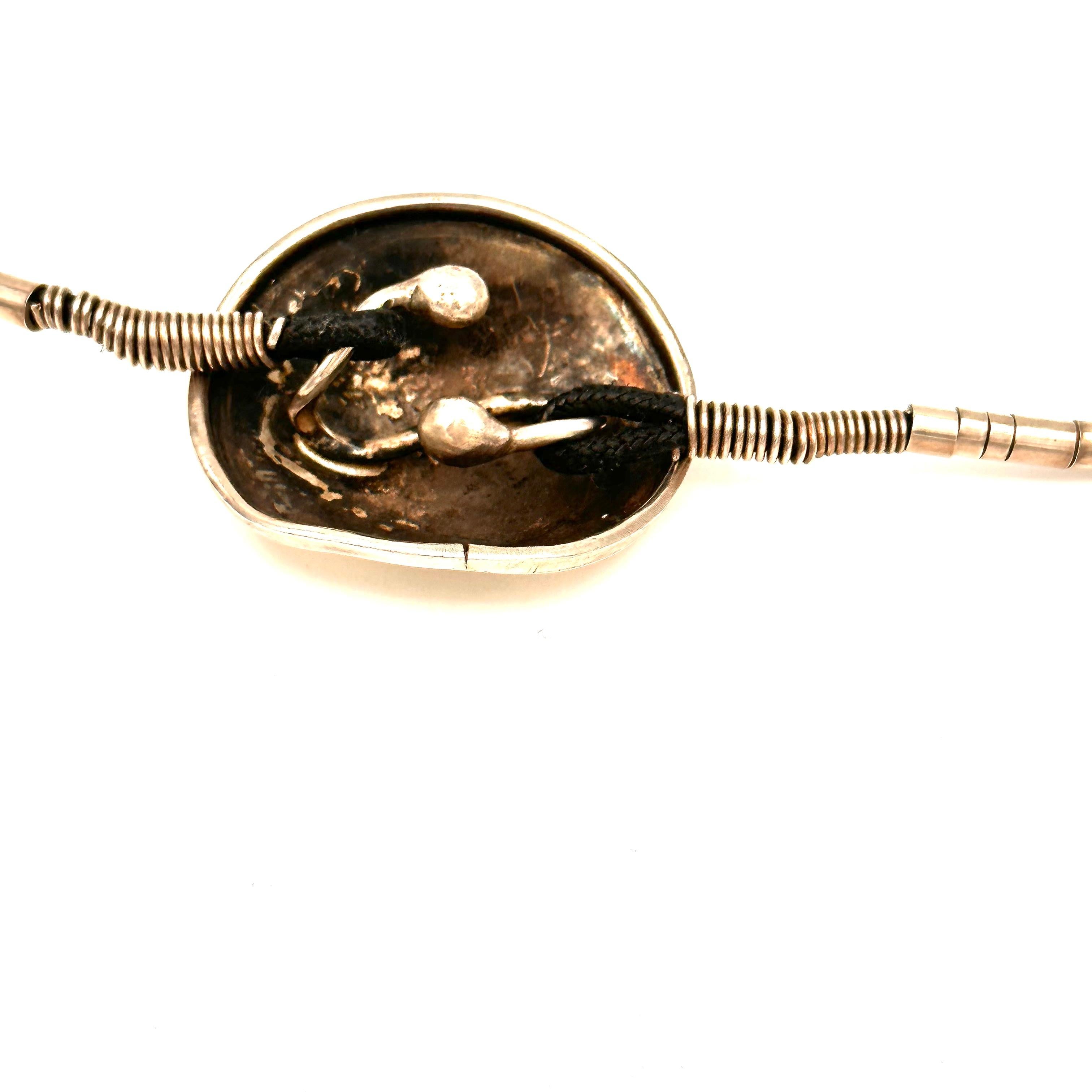 Verjüngte Nautilus-Halskette aus Sterlingsilber von Robert Lee Morris im Angebot 3