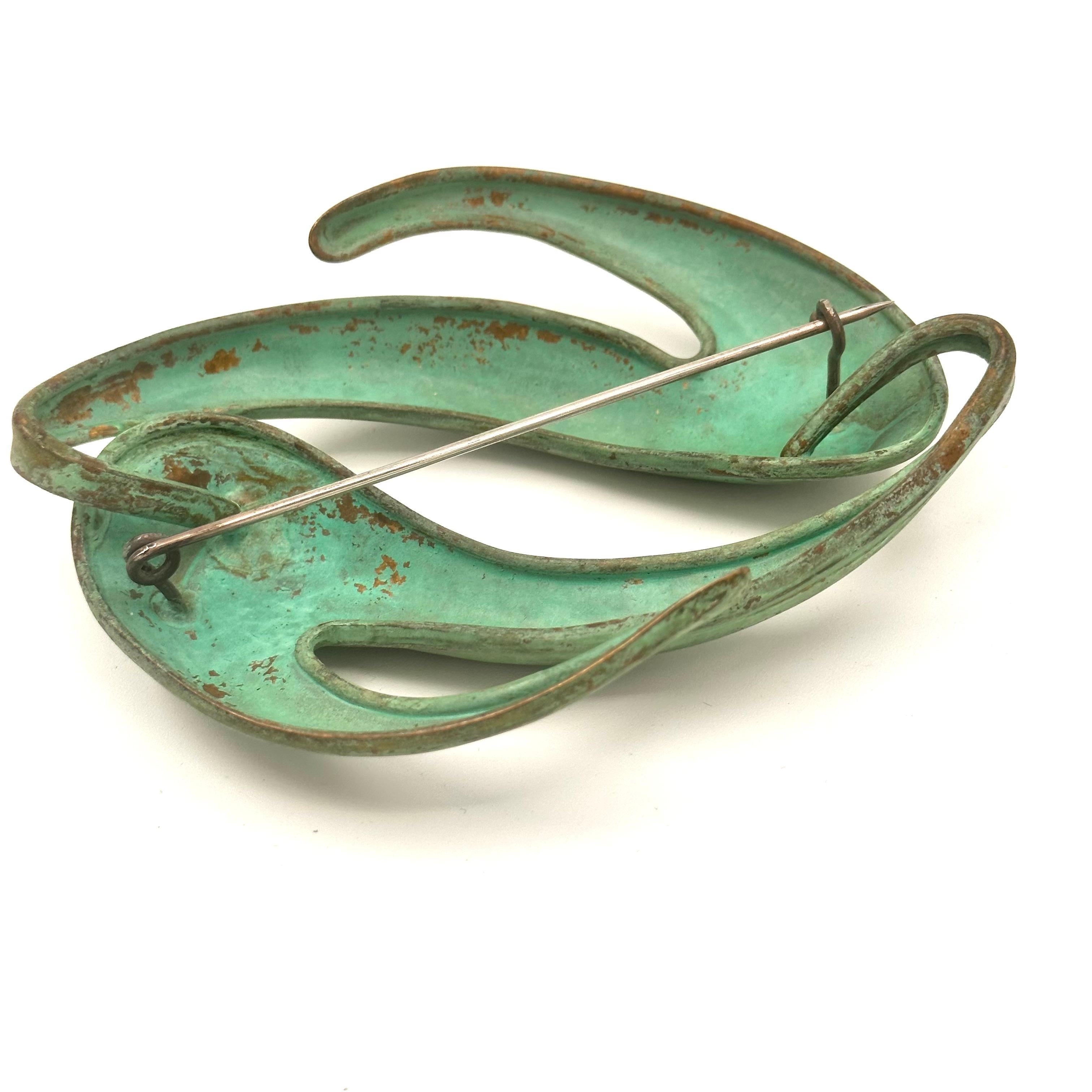 Robert Lee Morris Wabi Sabi Collection Giant Double Typhoon Brooch In Good Condition For Sale In New York, NY