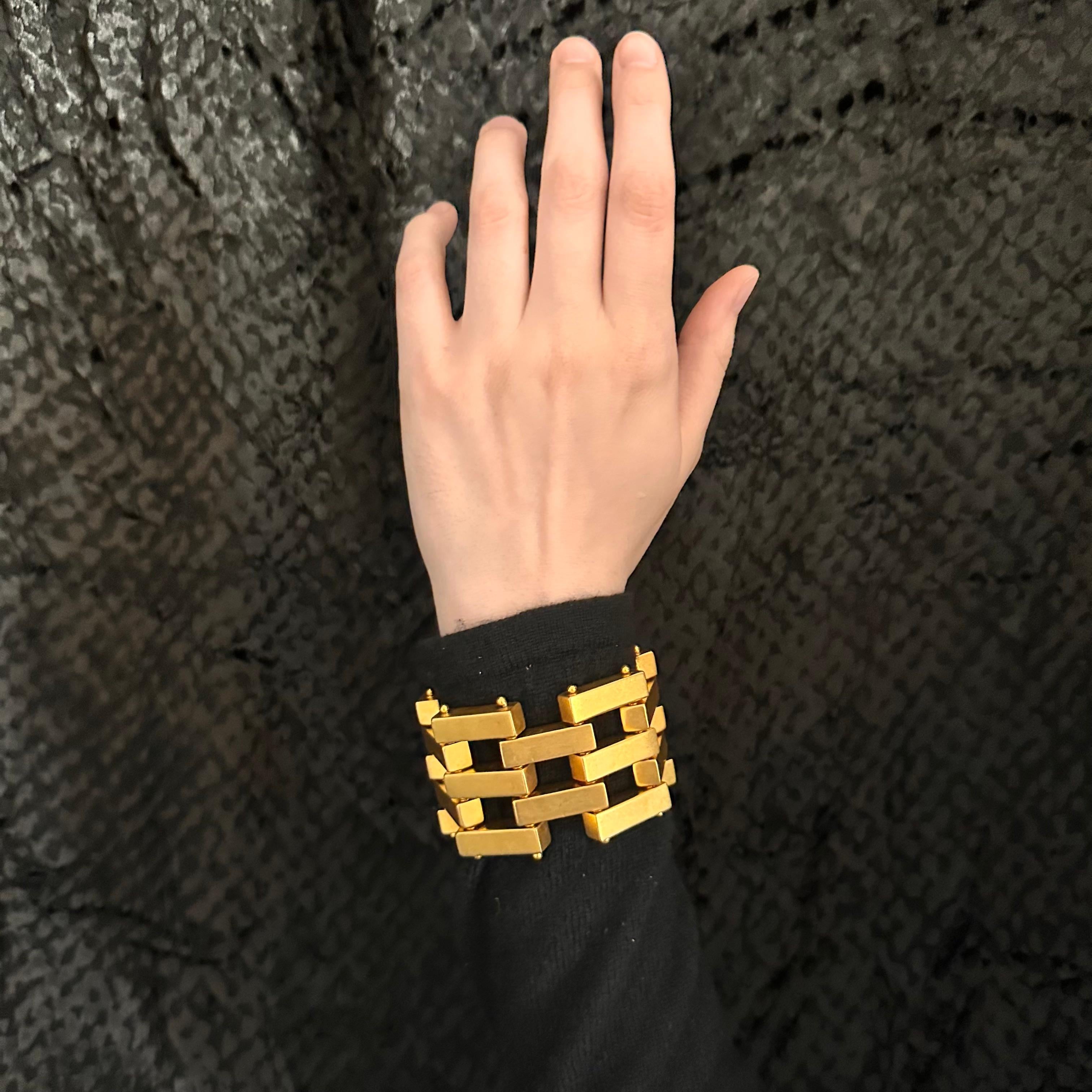 Breites, mattes 2x3 Bar-Gliederarmband von Robert Lee Morris im Zustand „Gut“ in New York, NY