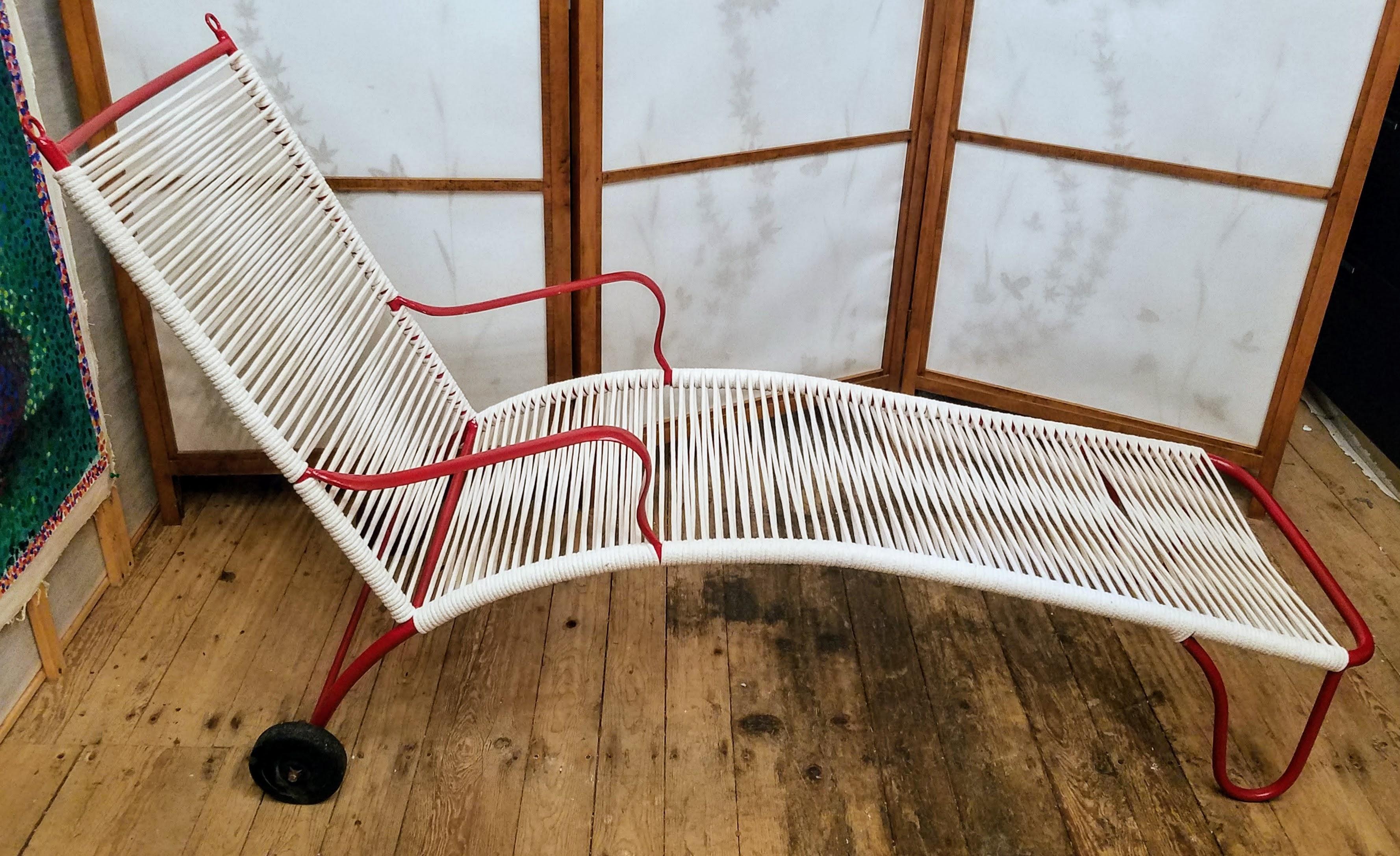 Robert Lewis Rolling Chaise Lounge Studio Crafted Santa Barbara, CA. 1930s In Good Condition For Sale In Camden, ME