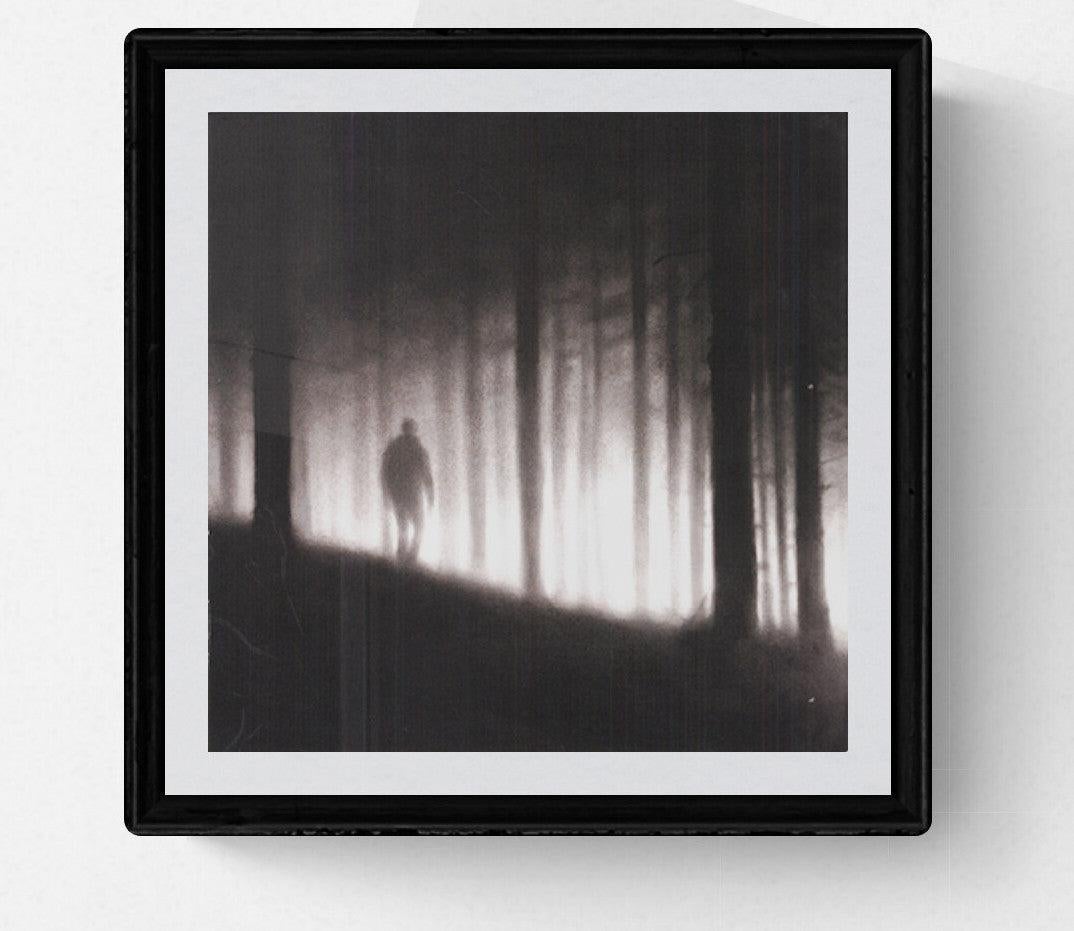Paper Size: 5.75 x 5.75 inches ( 14.605 x 14.605 cm )
 Image Size: 5.75 x 5.75 inches ( 14.605 x 14.605 cm )
 Framed: Yes
 Frame Size: H: 6.75 x W: 6.75 x D: .75 in.
 Condition: A-: Near Mint, very light signs of handling
 
 Additional Details: