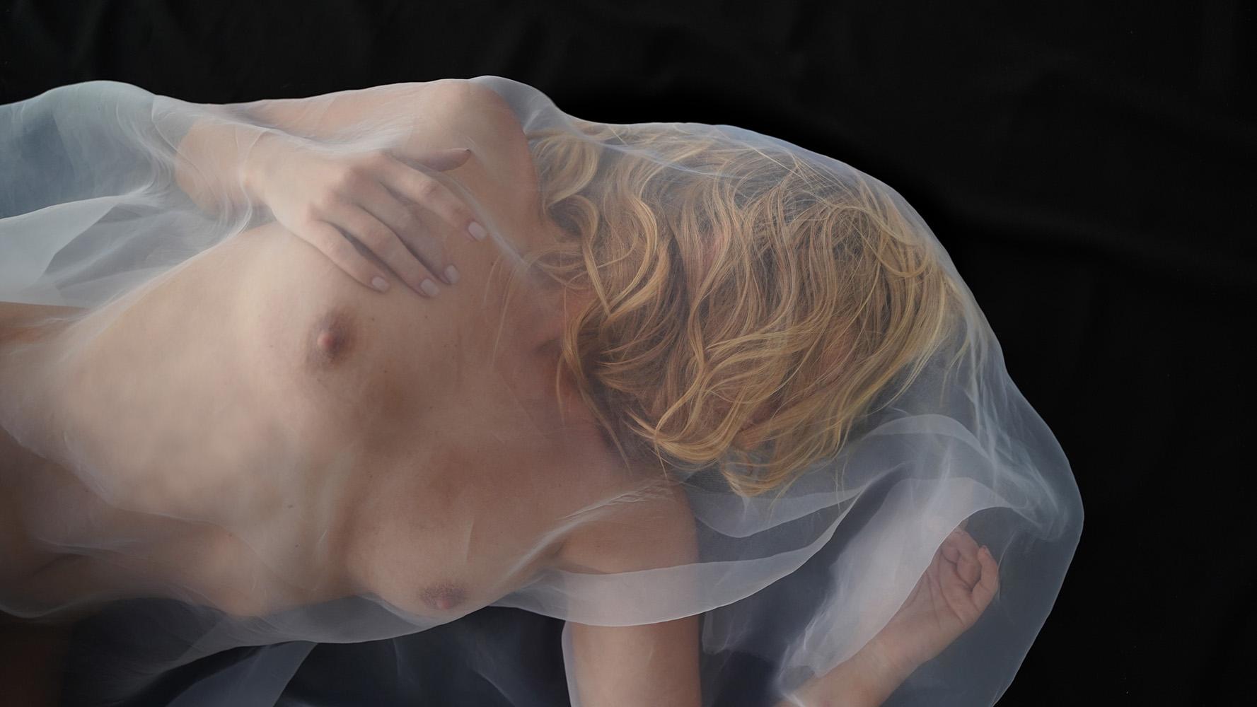 "Serie Envuelta Sin Título nº 31" Fotografía 13" x 19" en Ed. de 25 por Robert Mack
