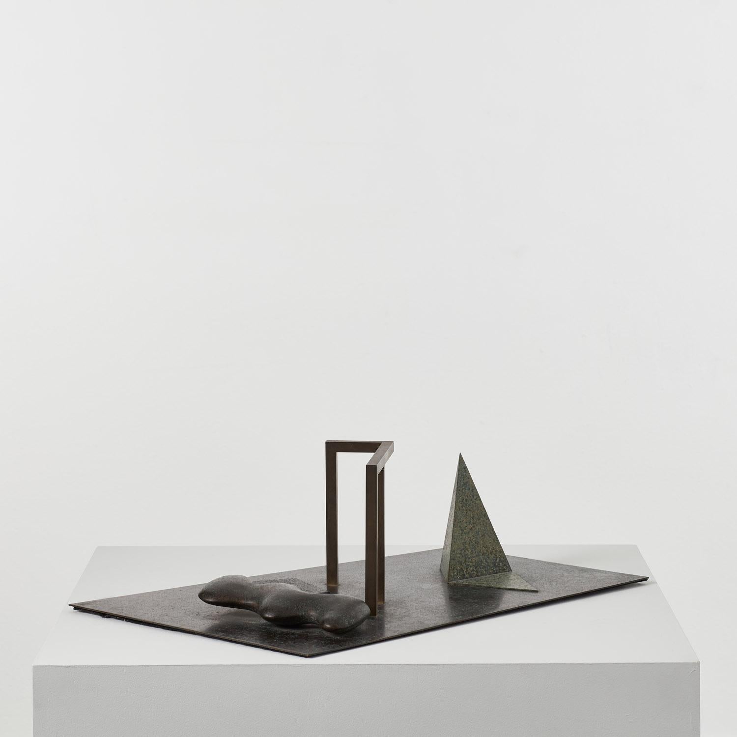 Le sculpteur britannique Robert Marsden (né en 1947), décrit par le regretté critique d'art Mel Gooding comme 