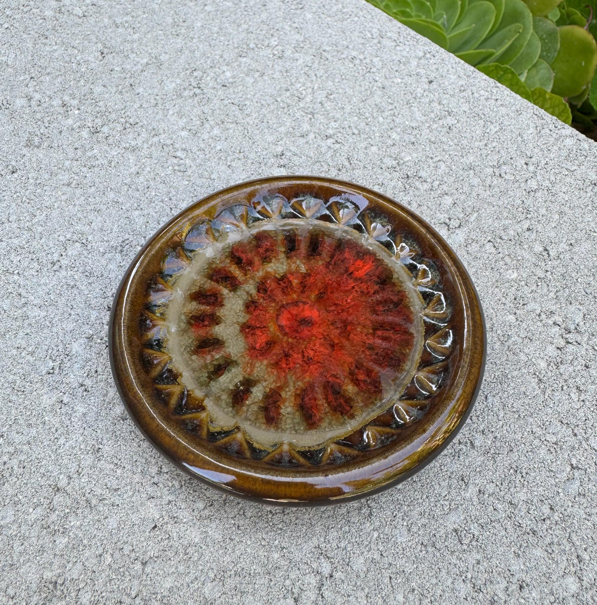 American Robert Maxwell Ceramic & Crackle Glass Vide-Poche, California, c.1970 For Sale