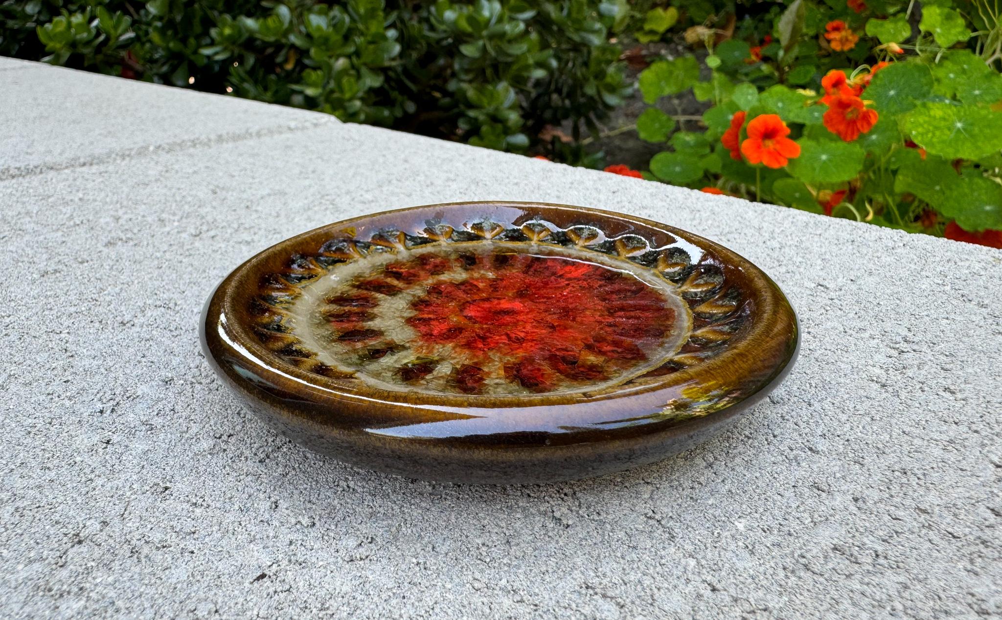 20th Century Robert Maxwell Ceramic & Crackle Glass Vide-Poche, California, c.1970 For Sale