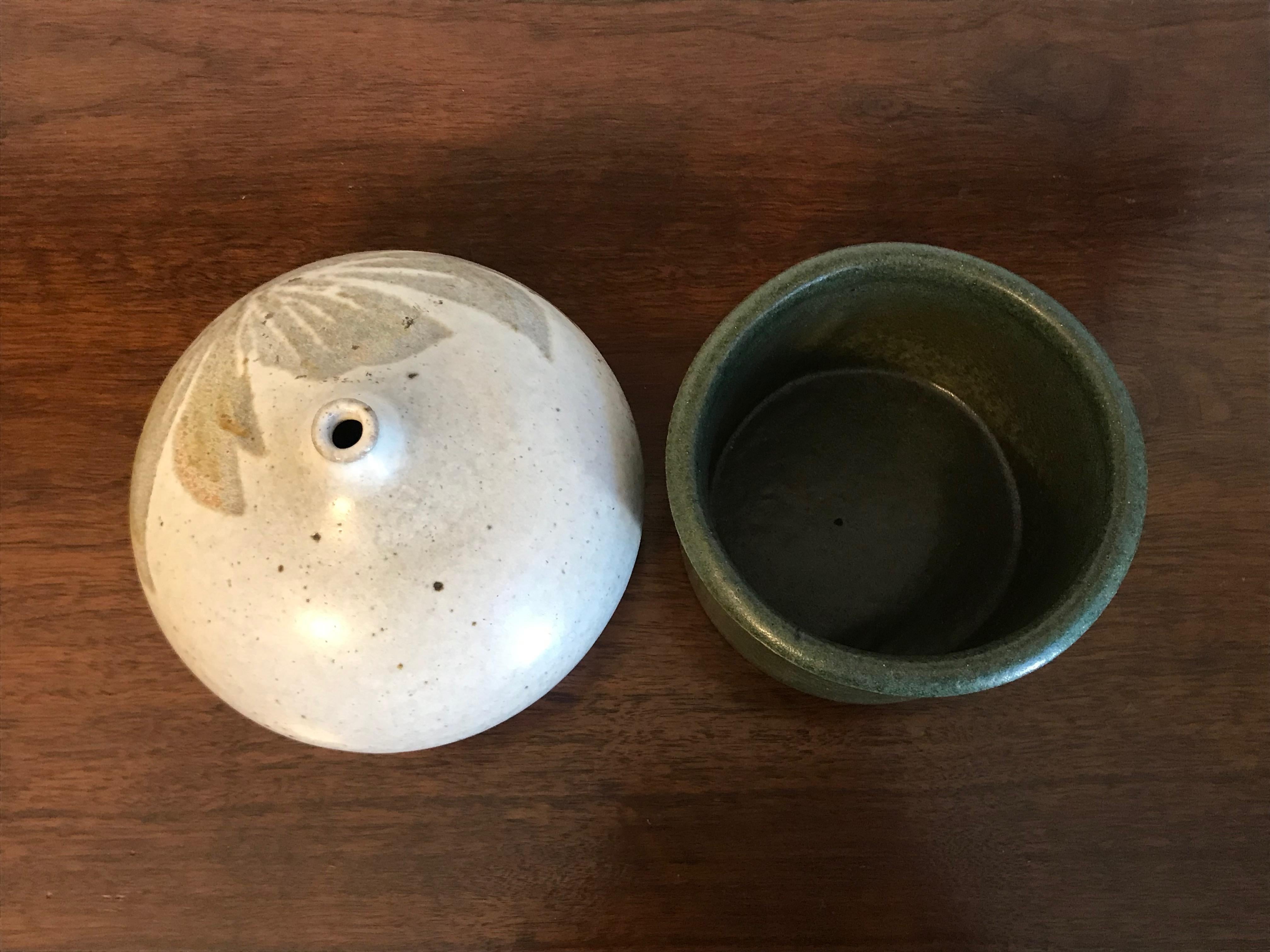 Robert Maxwell Small Studio Stoneware 'Earthgender' Pottery In Excellent Condition In Los Angeles, CA
