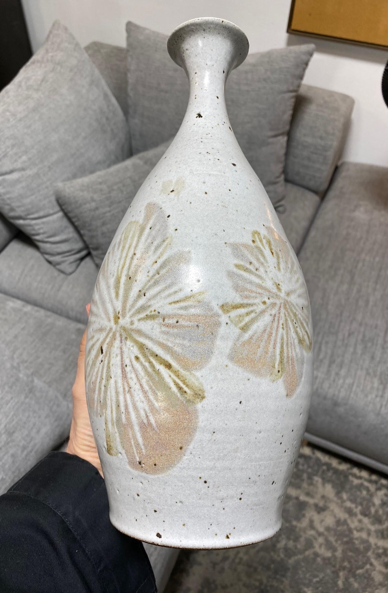 Robert Maxwell Earthgender Signed Large Mid-Century California Pottery Vase For Sale 6