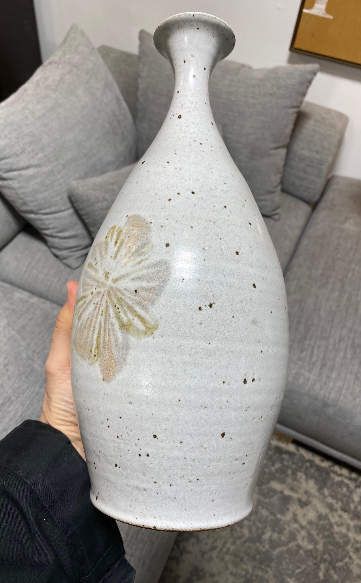 Vase signé Robert Maxwell Earthgender Large Mid-Century California Pottery Vase en vente 7