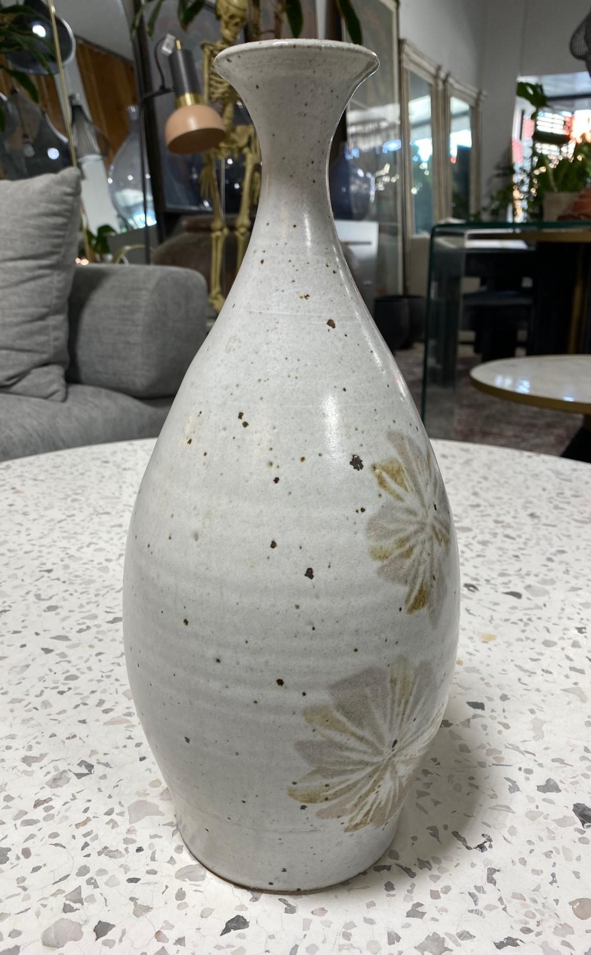 Vase signé Robert Maxwell Earthgender Large Mid-Century California Pottery Vase en vente 1