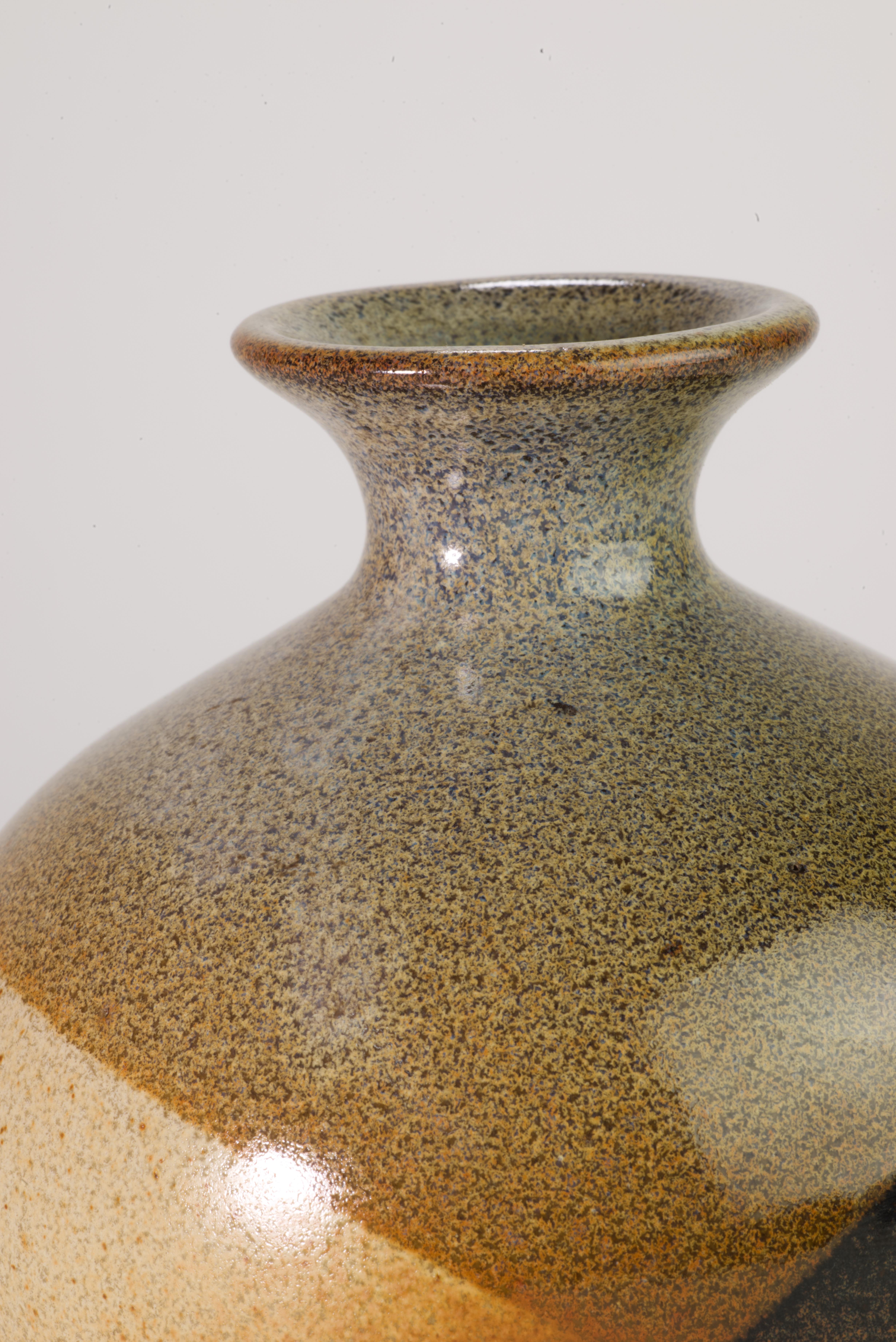 Terracotta Robert Maxwell per il vaso Bud di Pottery Craft USA in vendita