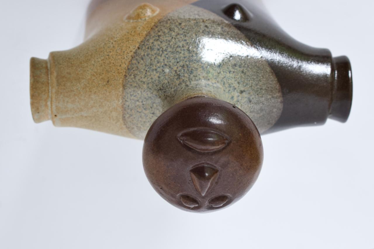 Handgefertigter Dekanter aus Keramik von Robert Maxwell für Pottery Craft USA im Angebot 3